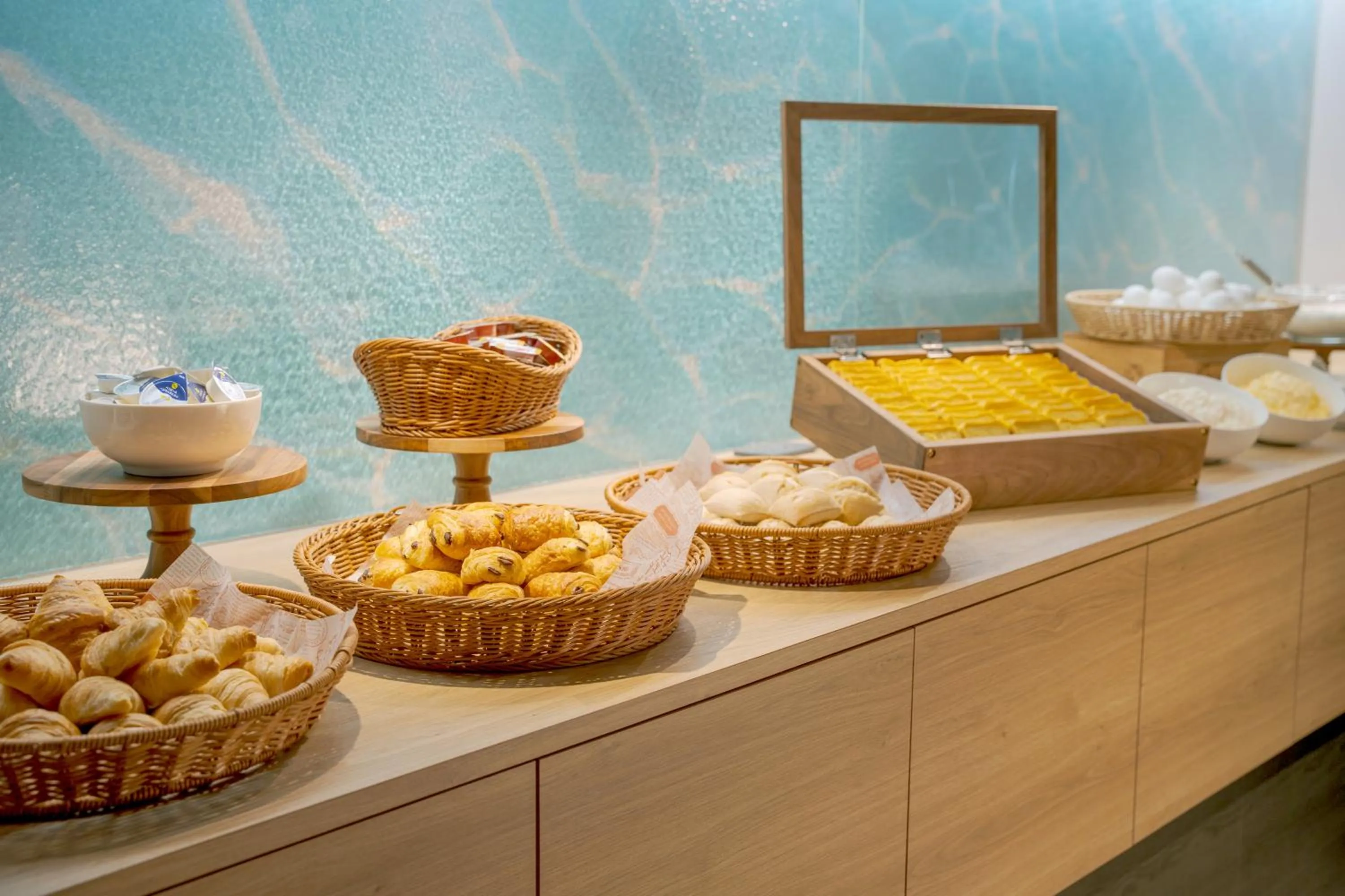 Breakfast in the b osaka-shinsekai