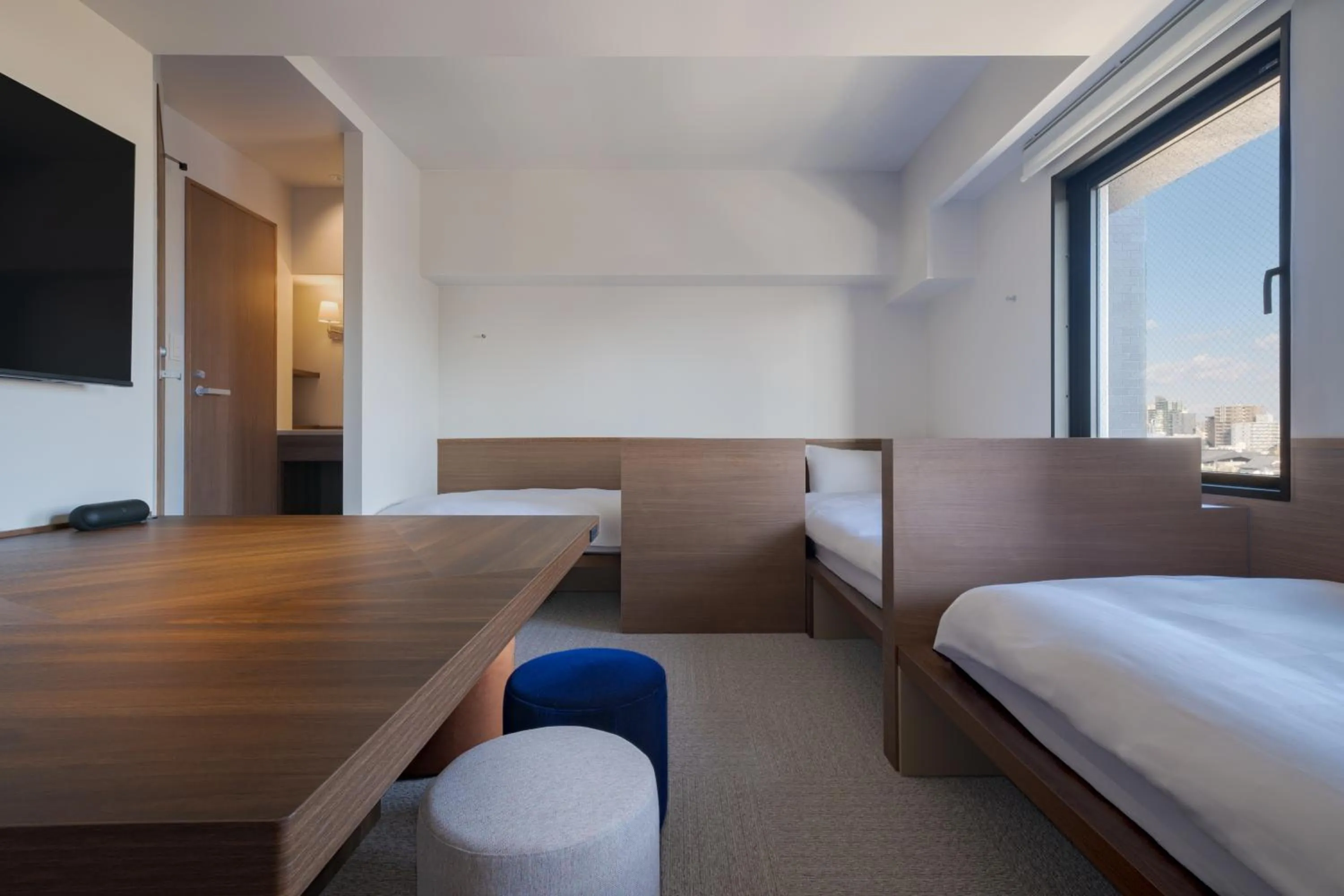 Photo of the whole room, Bed in the b osaka-shinsekai