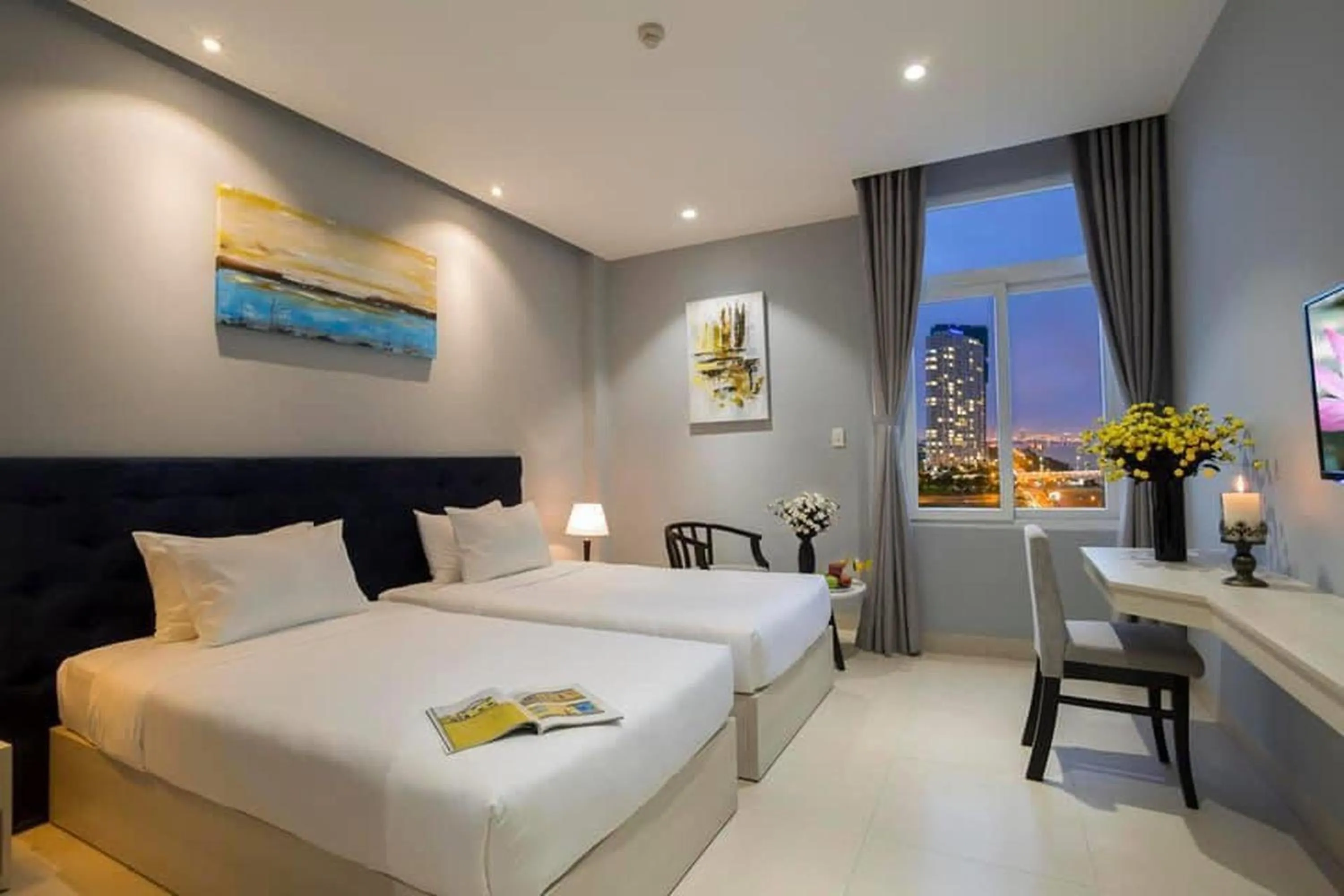 Bedroom, Bed in Capital O 1200 Salem Riverside Hotel