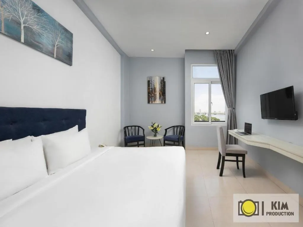 Bedroom, Bed in Capital O 1200 Salem Riverside Hotel