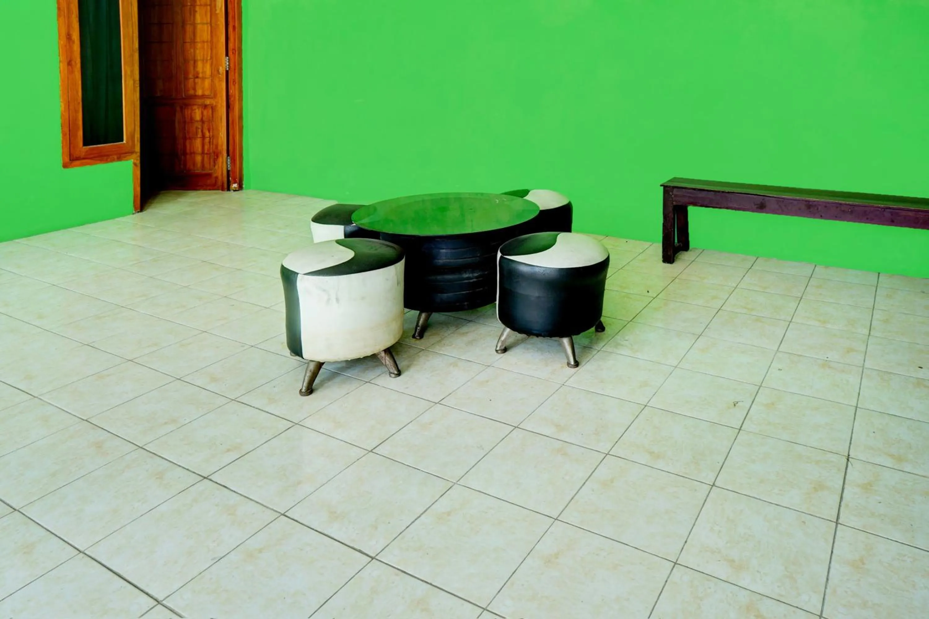 Lobby or reception in OYO Life 93075 Nova Jaya 2 Homestay Syariah