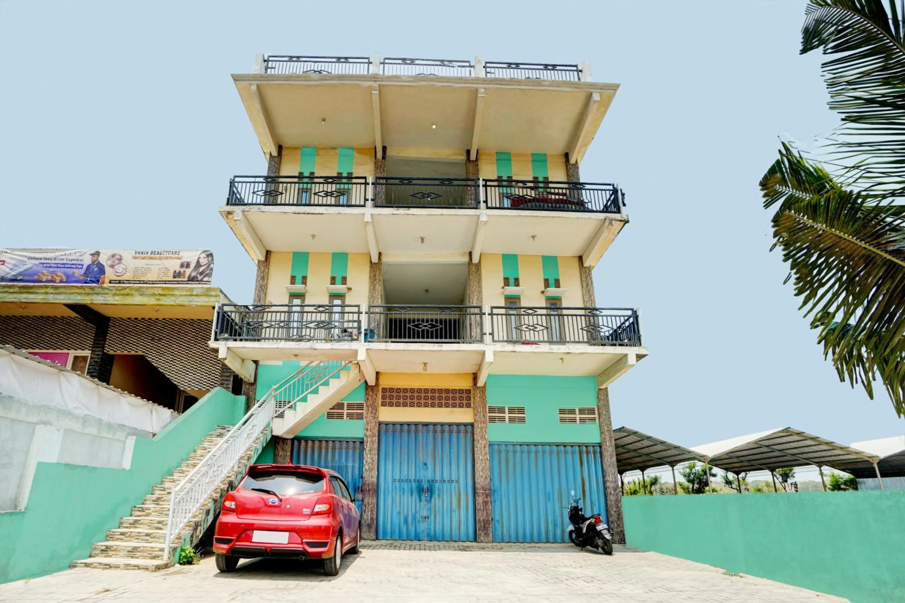 Facade/entrance in OYO Life 93075 Nova Jaya 2 Homestay Syariah