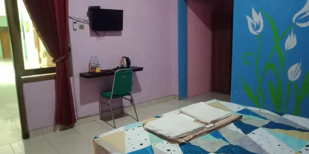 Azifa inn solo near RS JIH Solo