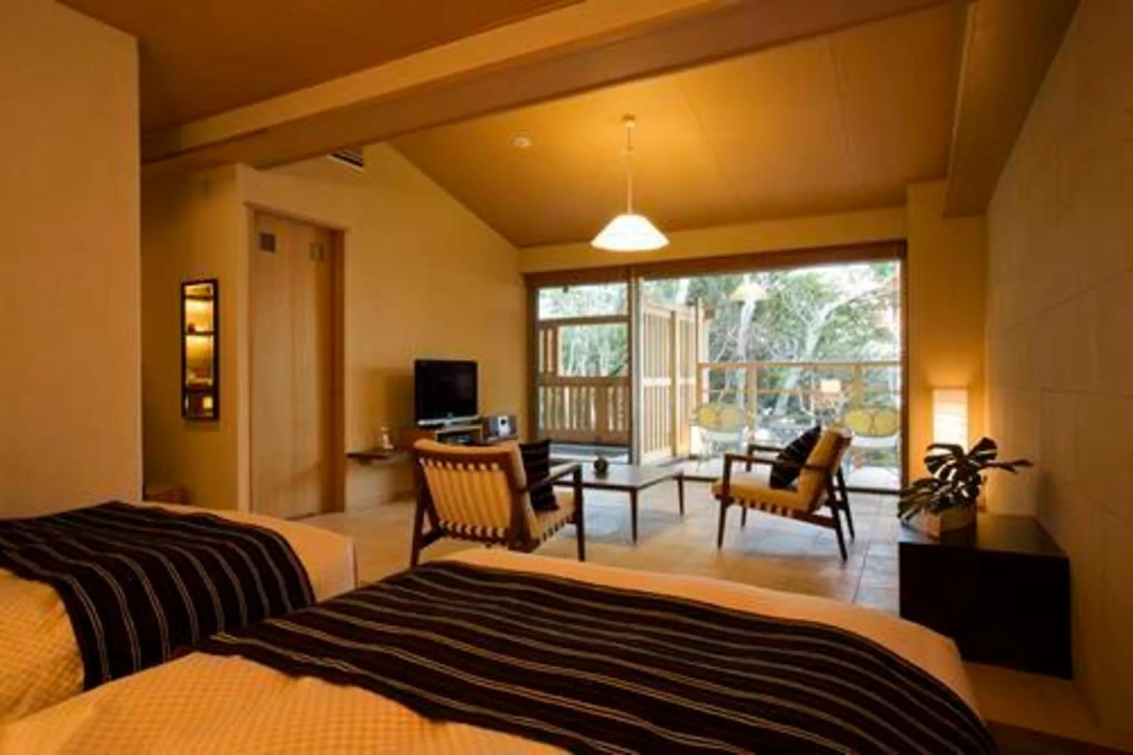 Bed in Oyado The Earth