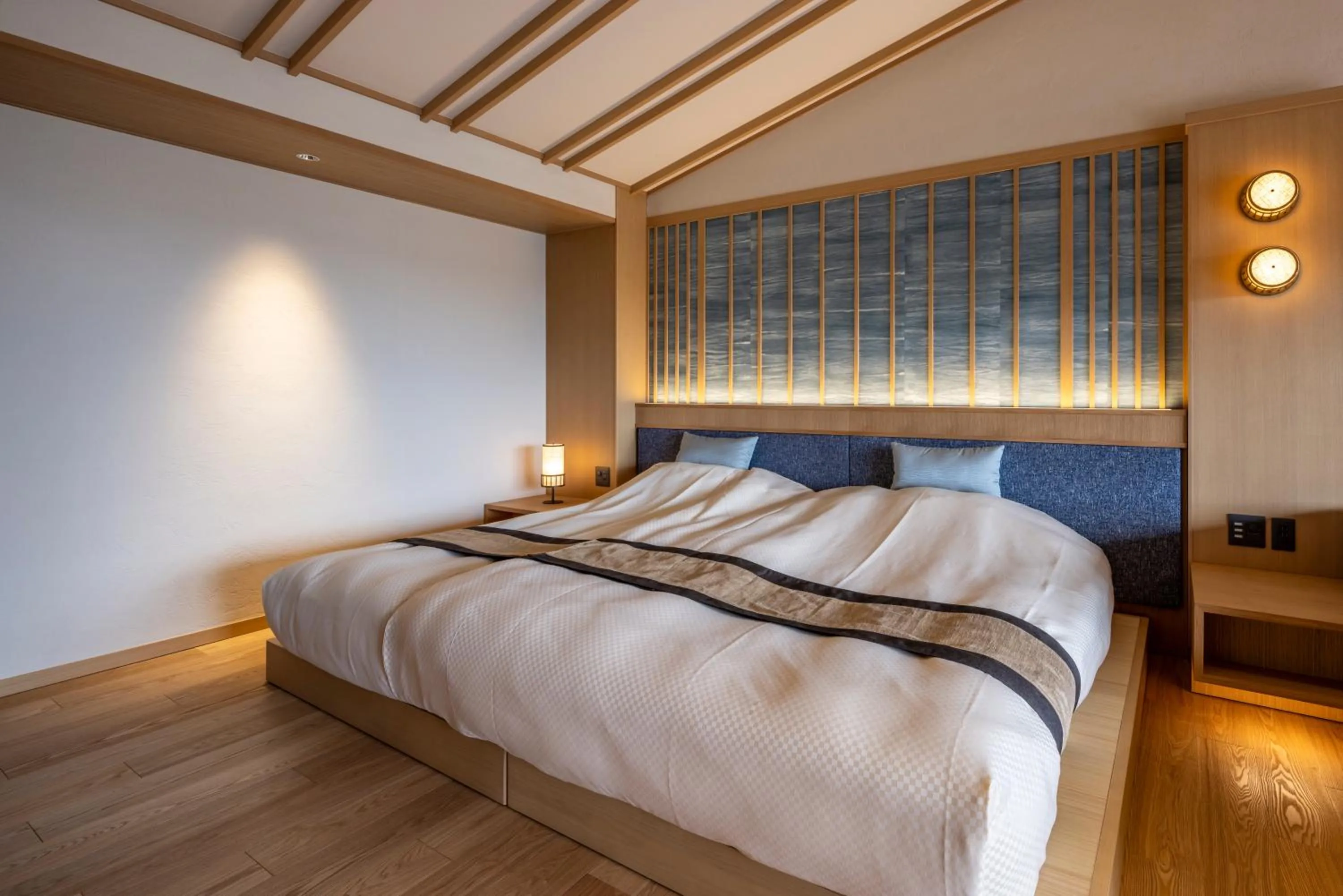 Bed in Oyado The Earth