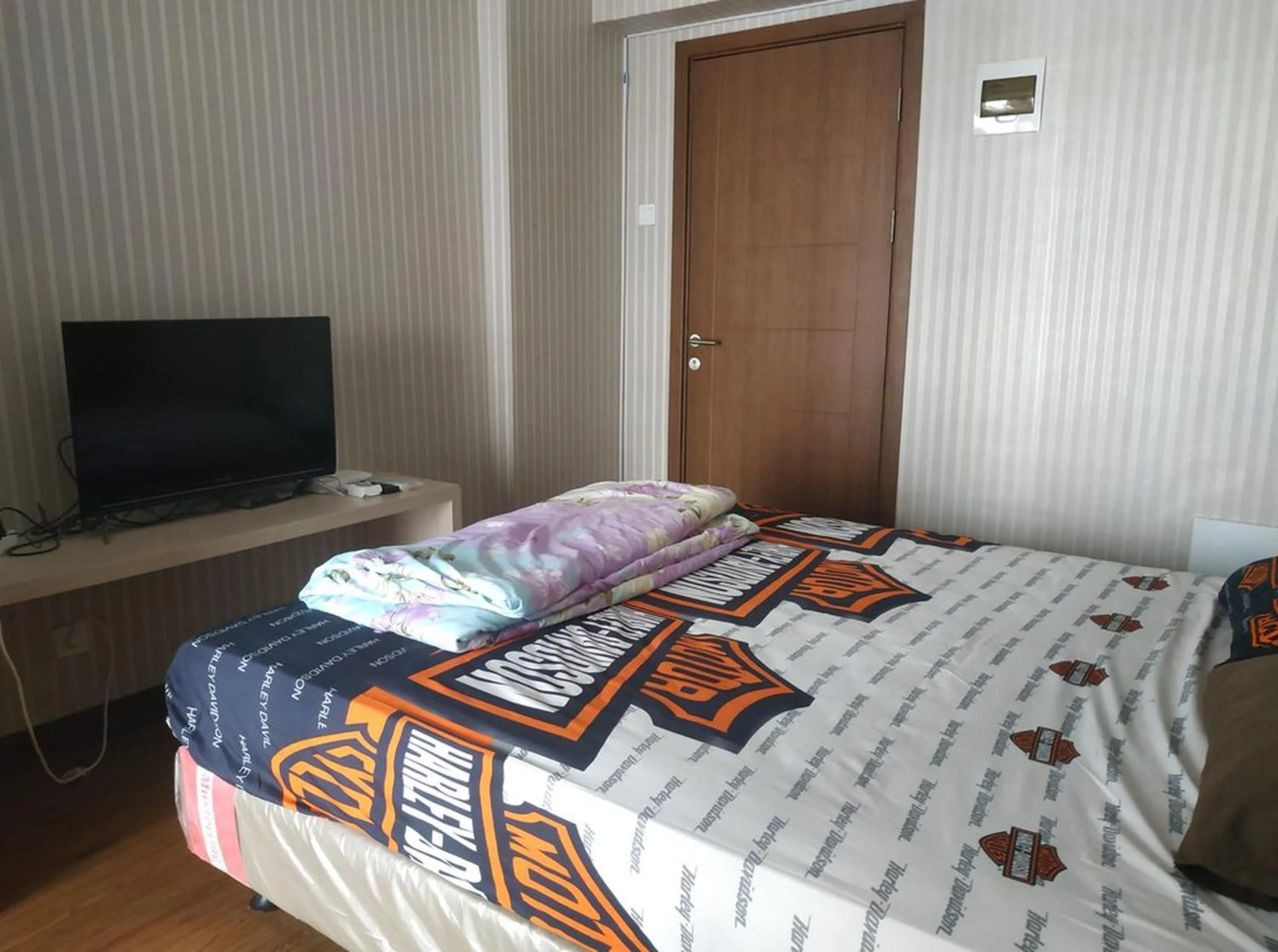 Photo of the whole room, Bed in OYO Life 92745 The Margo Monthly Stay