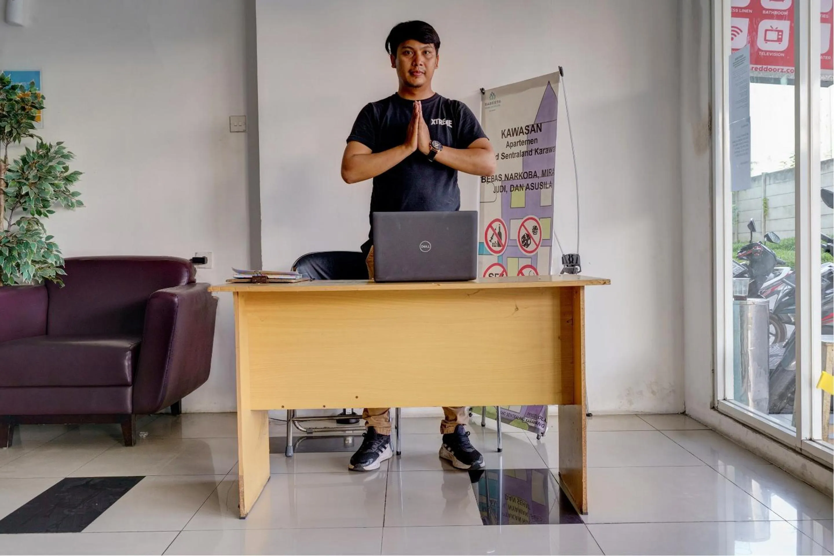 Lobby or reception in OYO Life 92889 Apartement Grand Sentraland Karawang By A.t Room