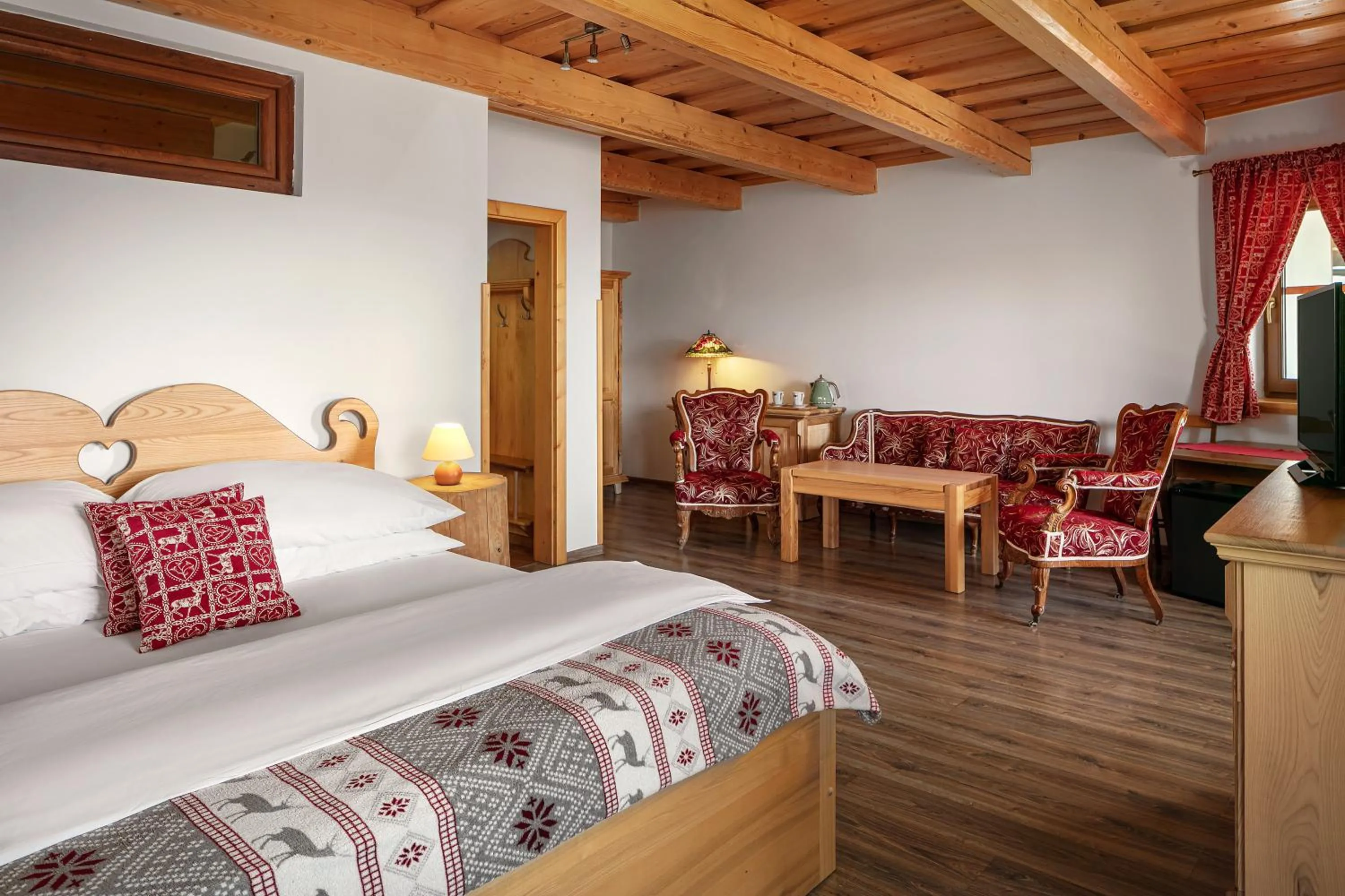 Comfort Double Room with Balcony in Hotel Křížový vrch