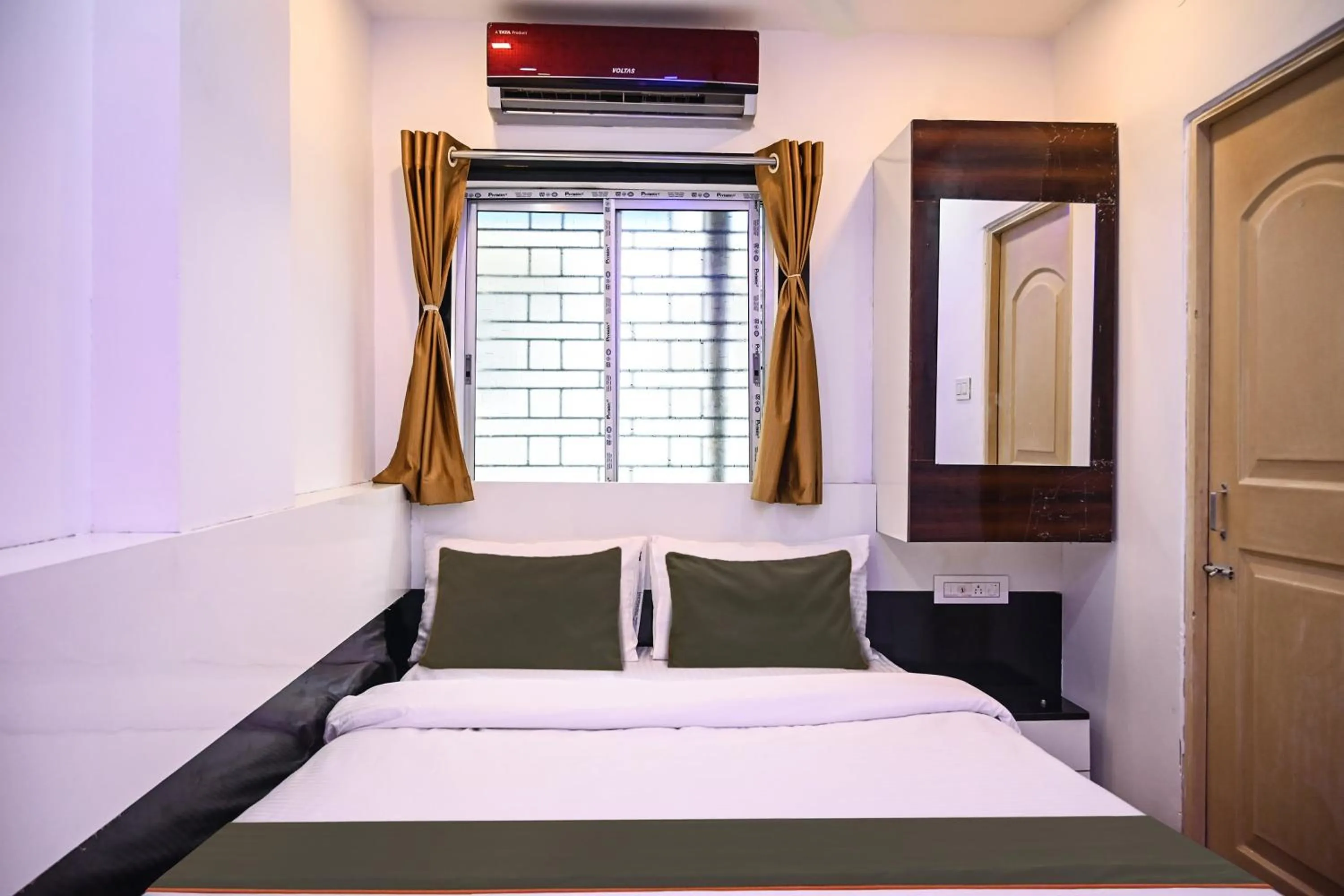 Bedroom, Bed in Super Collection O Heritage Near Acropolis Mall