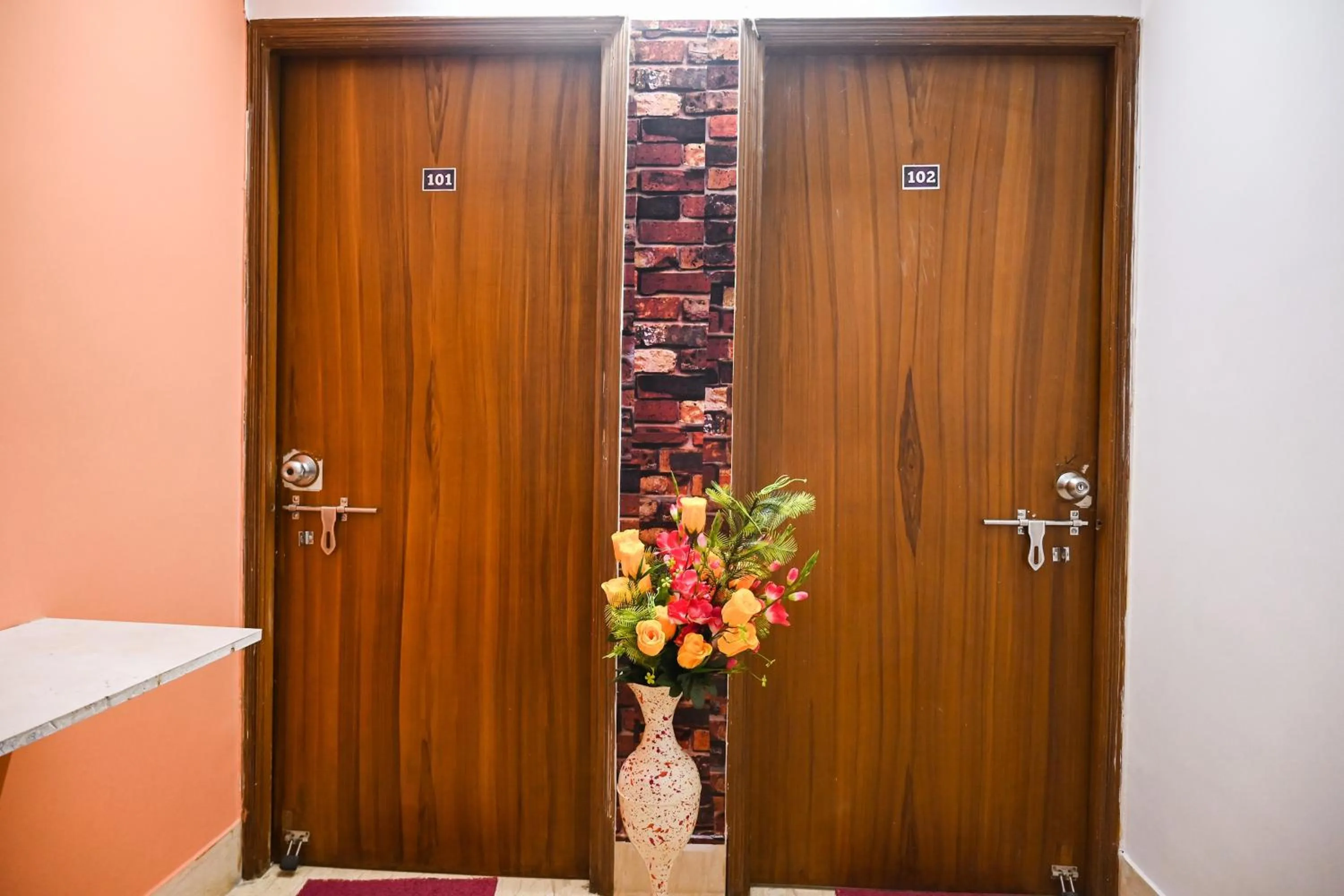 Lobby or reception in Hotel O by OYO Shraddha Residency 2