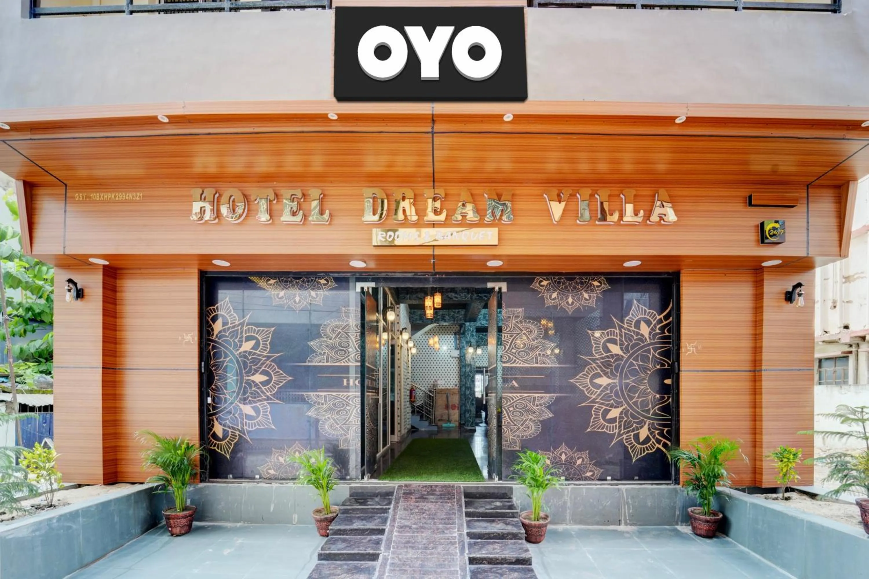 Facade/entrance in Collection O Dream Villa