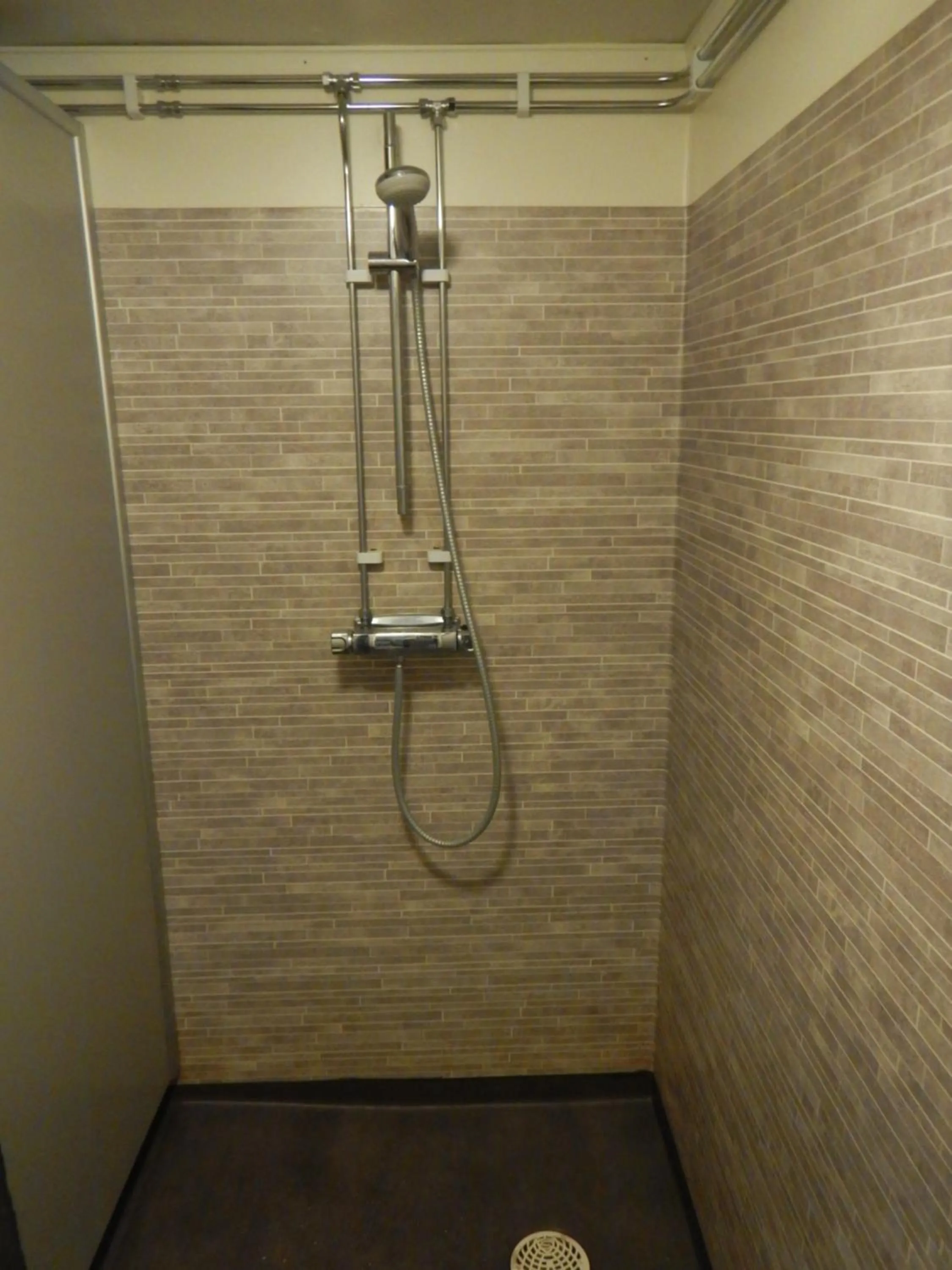 Shower in Jokkmokks Vandrarhem Åsgård