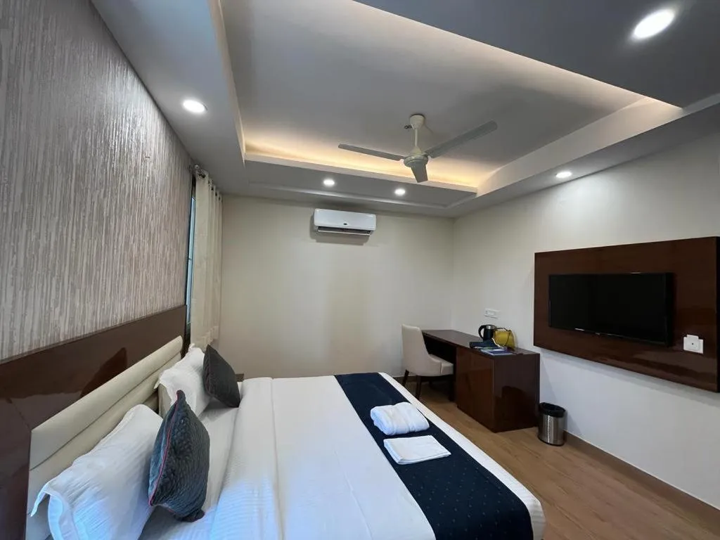 TV/Entertainment Center in Azure inn