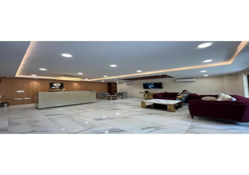 Lobby/Reception in Azure inn