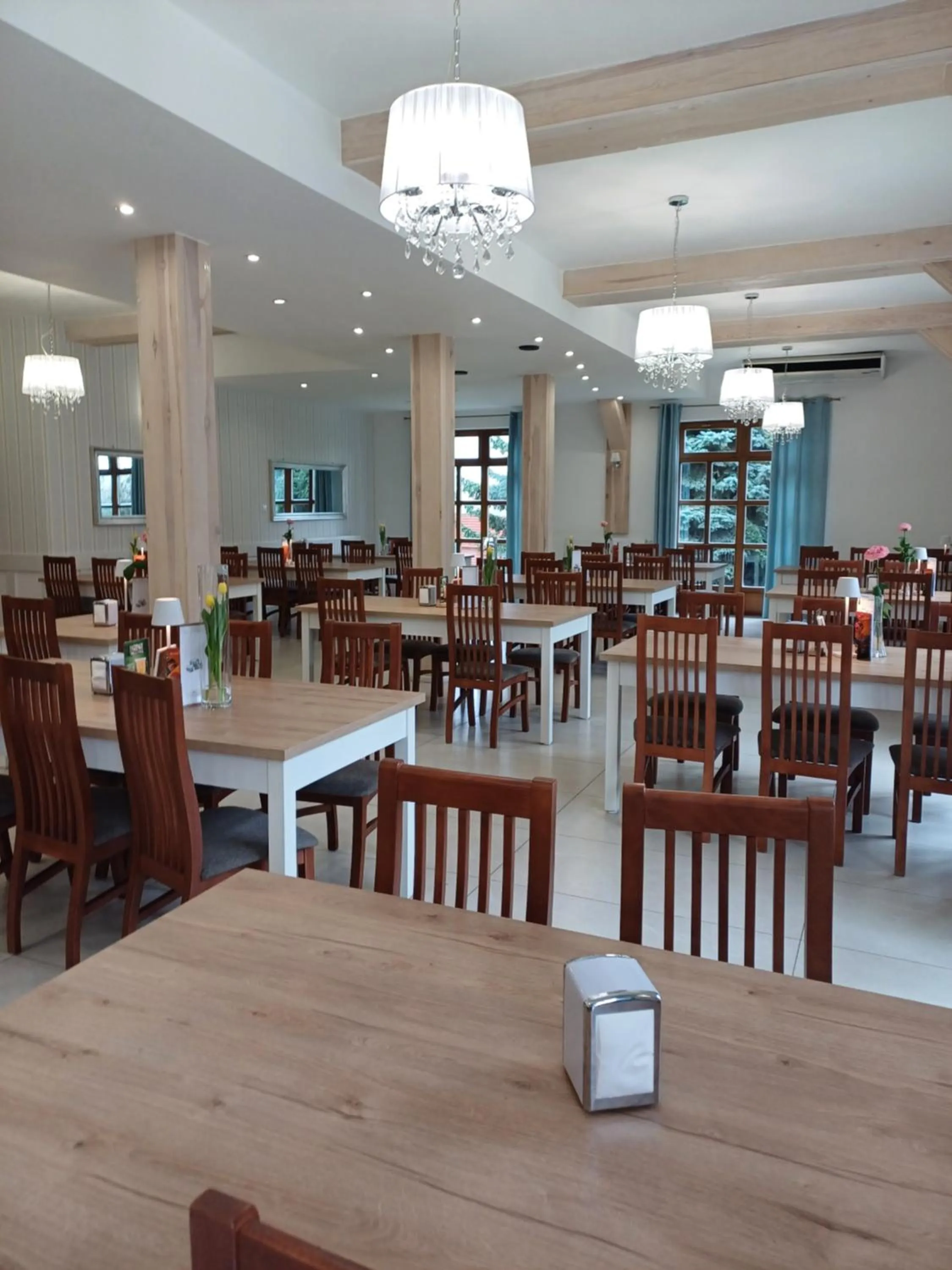 Restaurant/places to eat in Hotel i Restauracja Borowianka