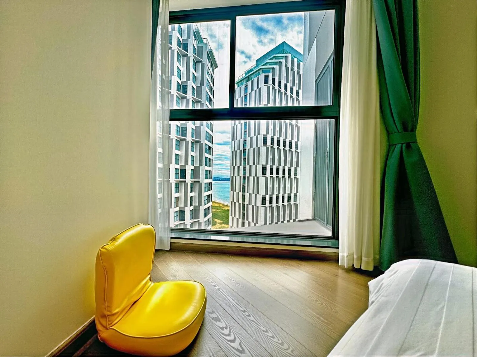 Photo of the whole room, Bed in Apec Luxe Escape Sunset Resort