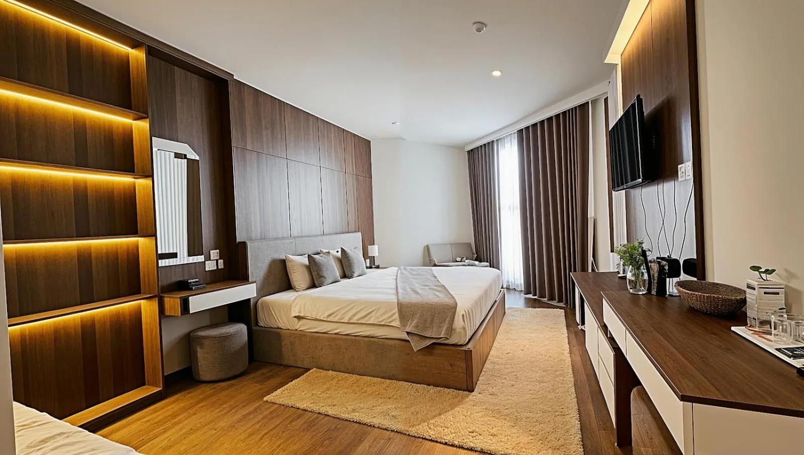 wardrobe, Bed in Apec Luxe Escape Sunset Resort