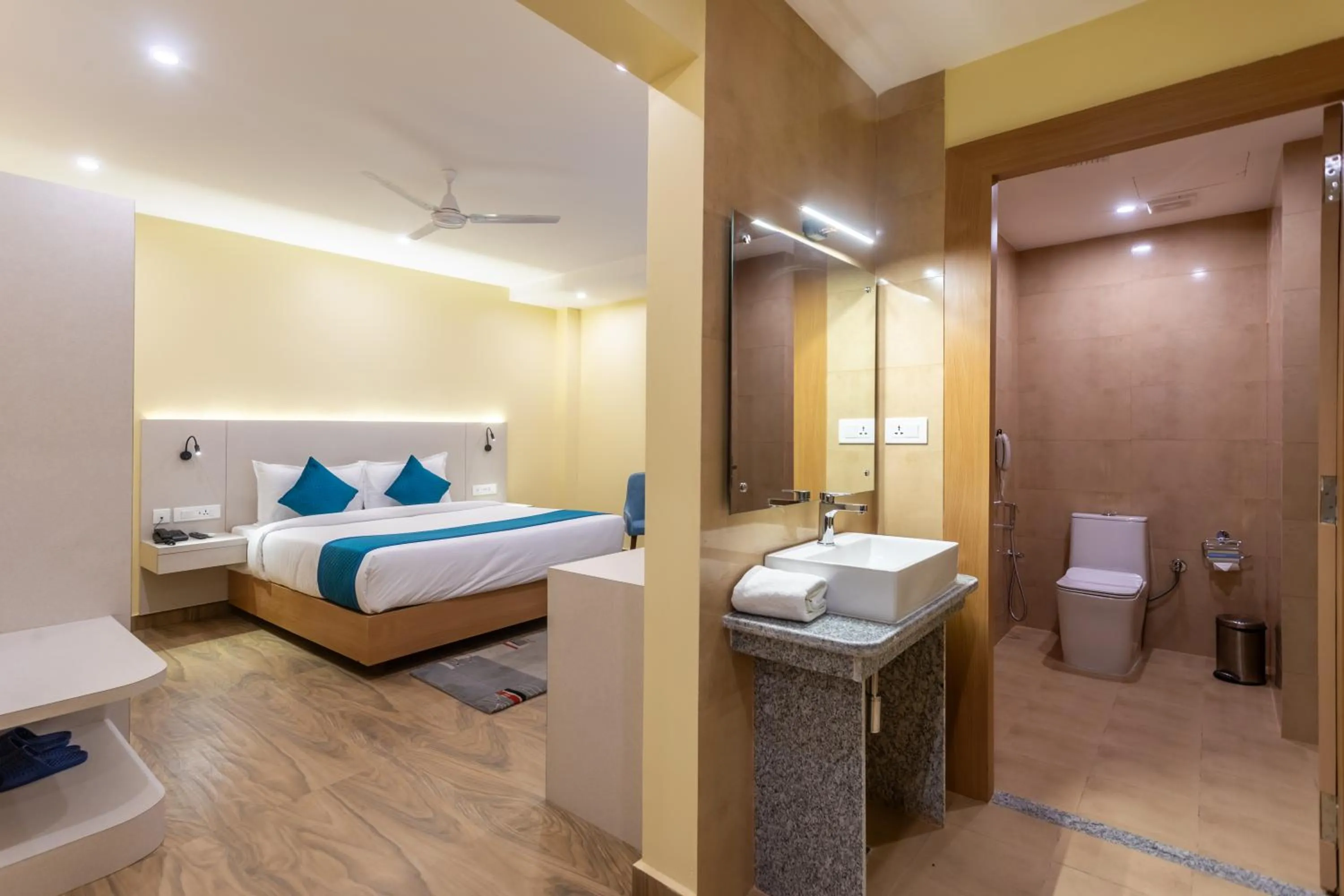 Bed in Bhairahawa Garden Resort