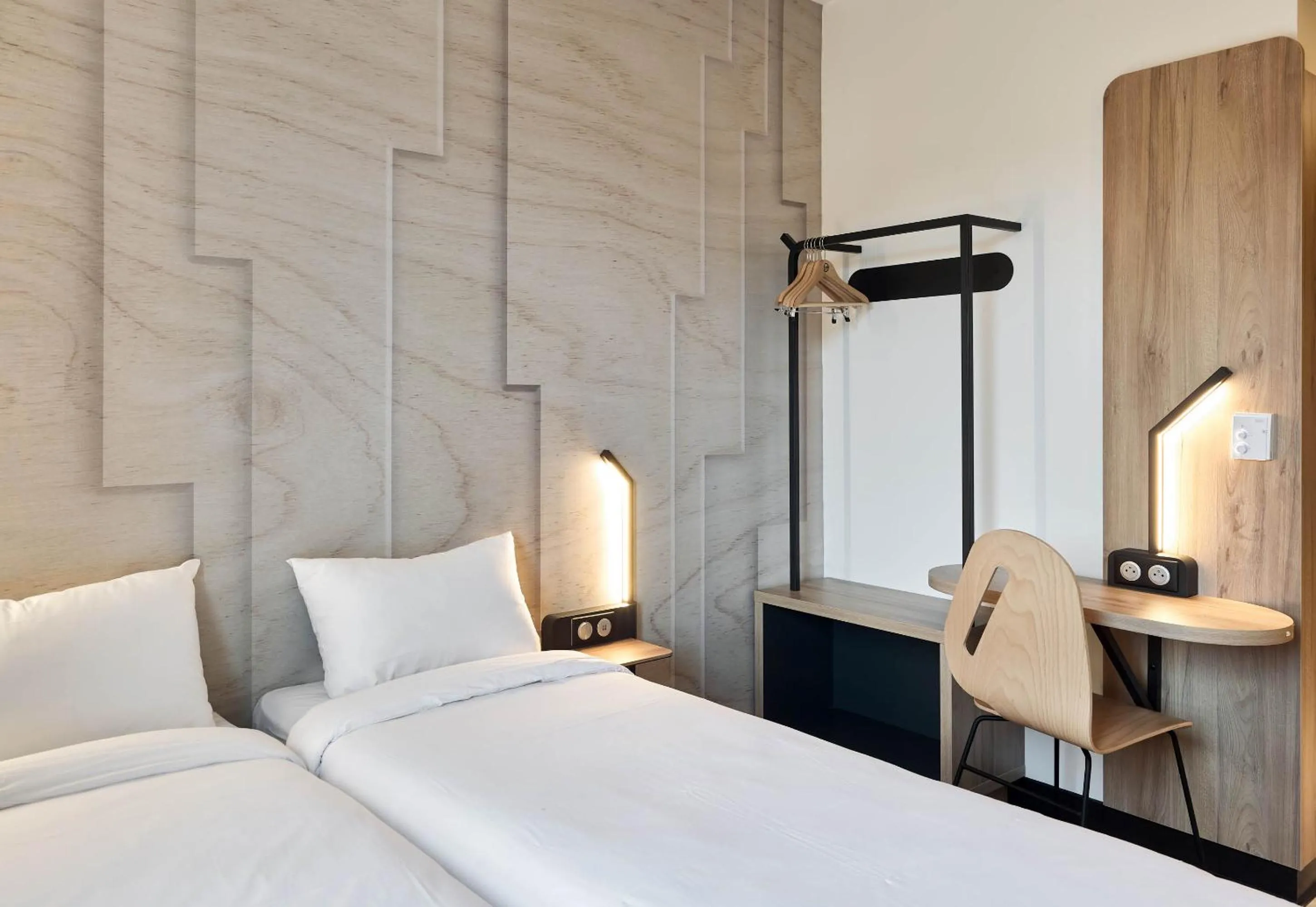 Photo of the whole room, Bed in B&B HOTEL Versailles Rocquencourt