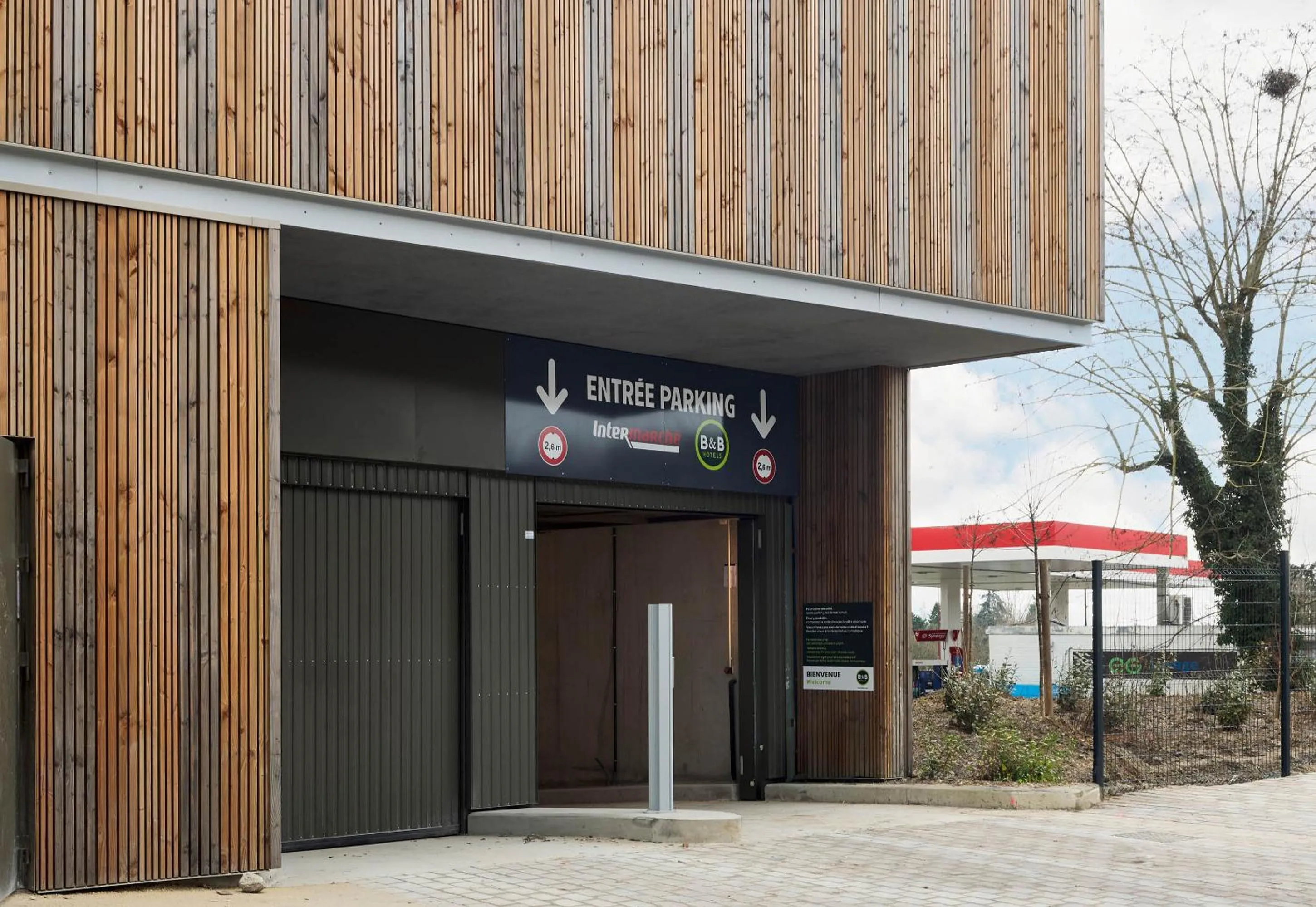 Parking in B&B HOTEL Versailles Rocquencourt