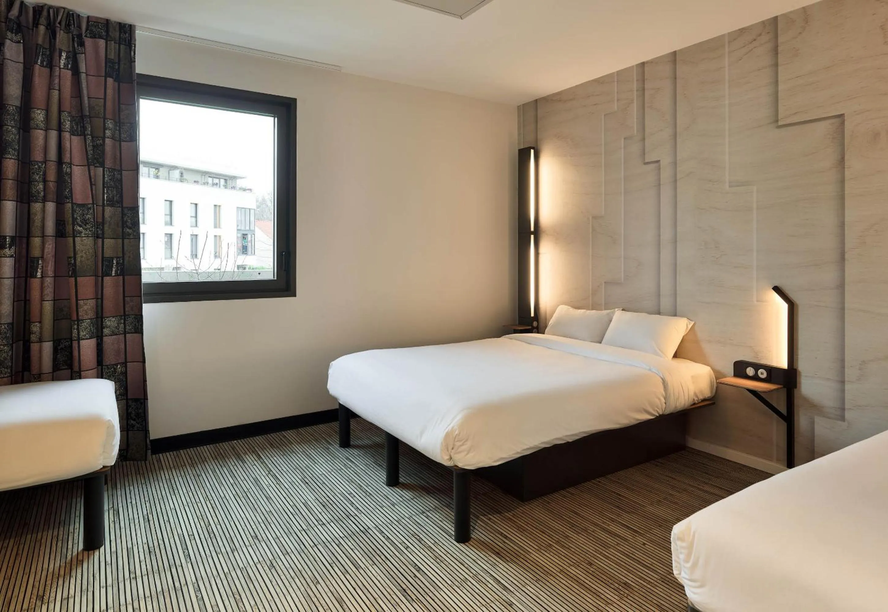 Photo of the whole room, Bed in B&B HOTEL Versailles Rocquencourt