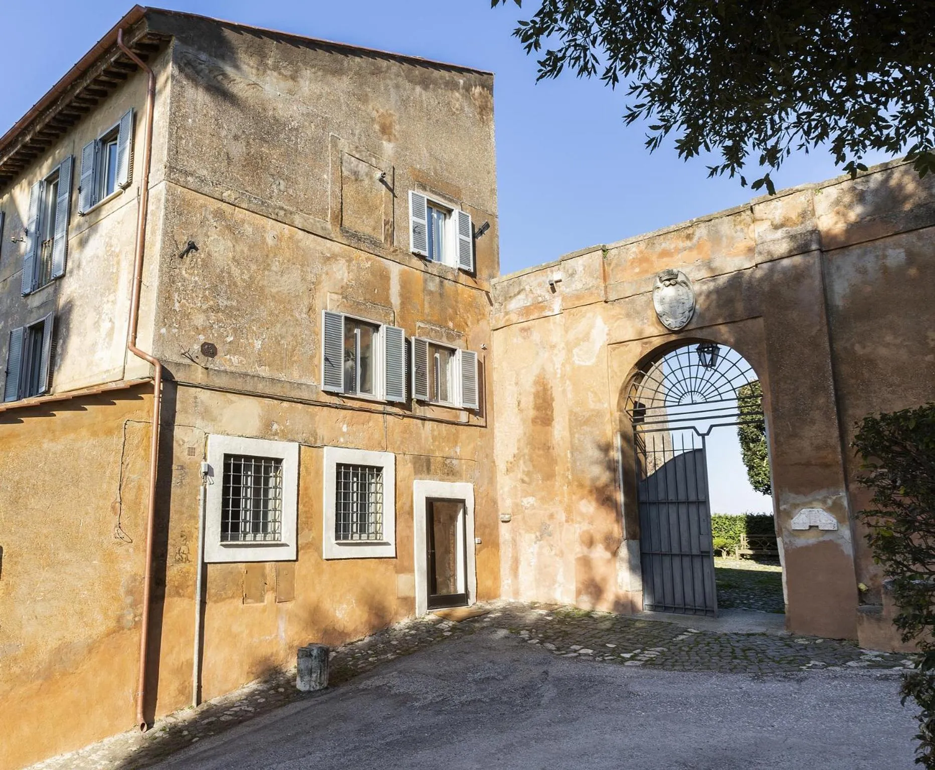 Facade/entrance in Castello del Duca