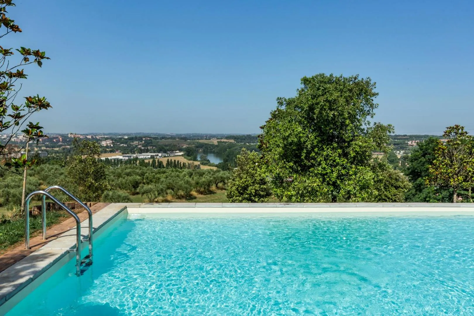 Swimming pool in Castello del Duca