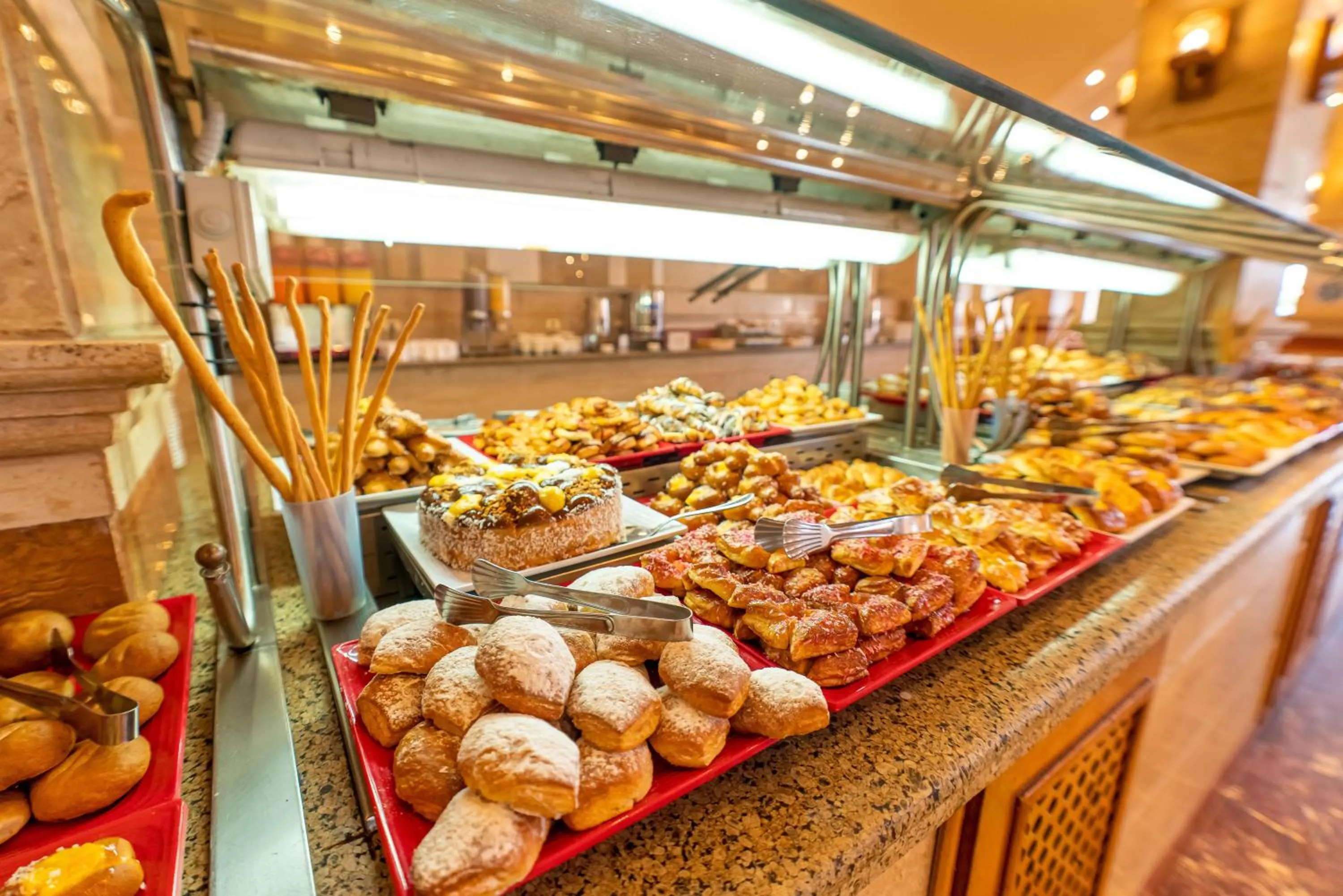 Restaurant/places to eat in Akassia Swiss Resort