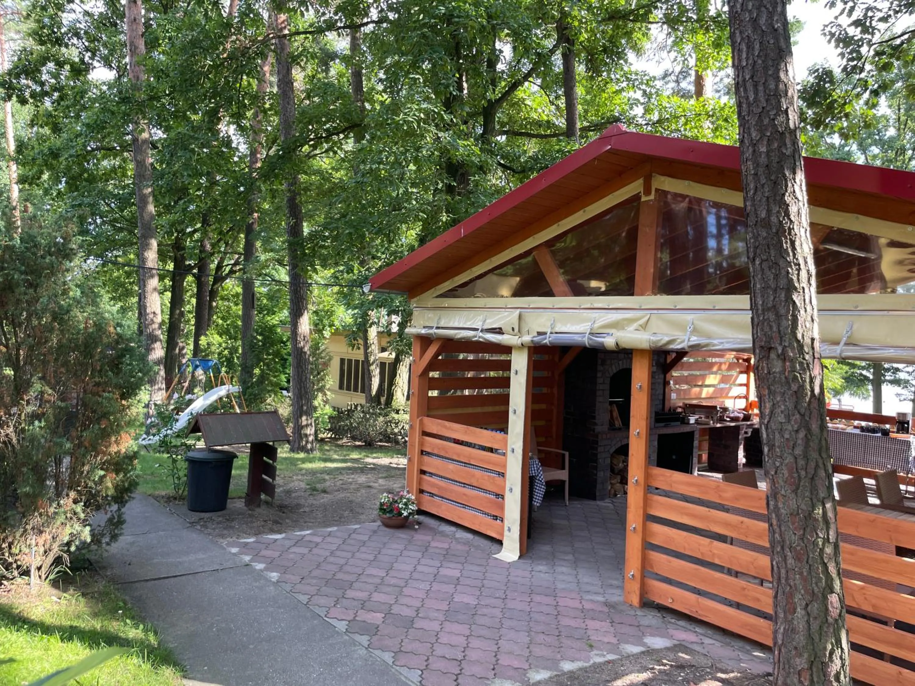 Hotel Zielony & OW Borowik & Pensjonat Manhattan - Centrum Rekreacji i Wypoczynku GASTROTUR