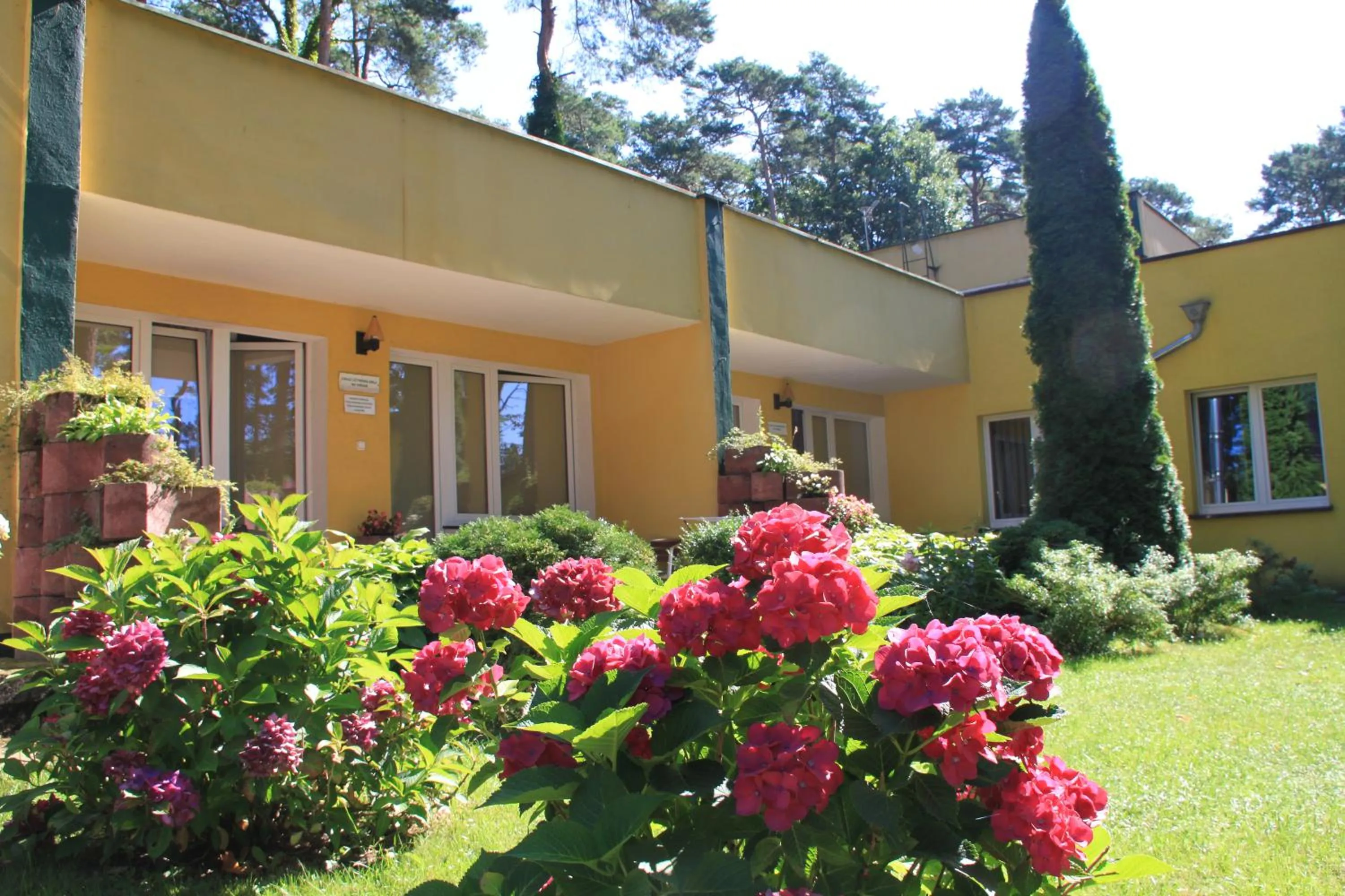 Garden in Hotel Zielony & OW Borowik & Pensjonat Manhattan - Centrum Rekreacji i Wypoczynku GASTROTUR