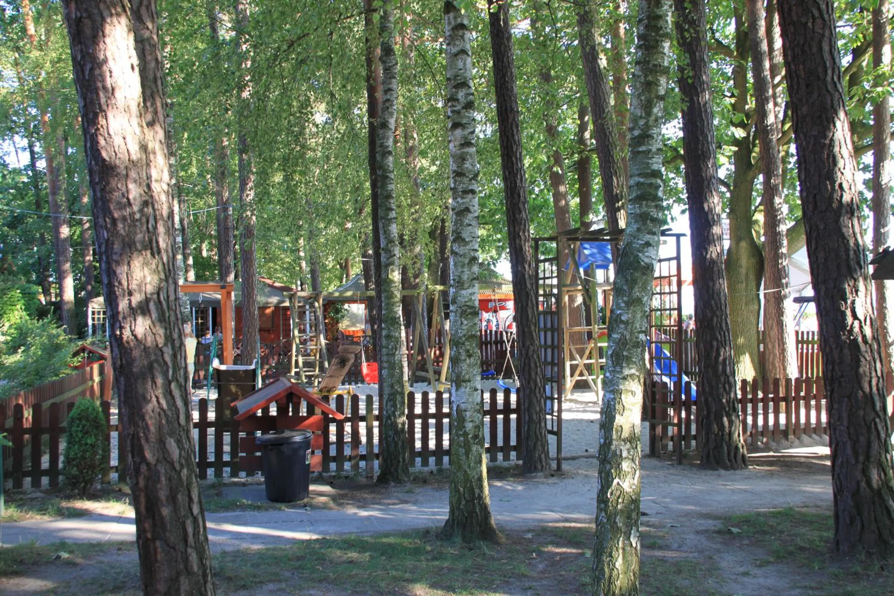 Hotel Zielony & OW Borowik & Pensjonat Manhattan - Centrum Rekreacji i Wypoczynku GASTROTUR