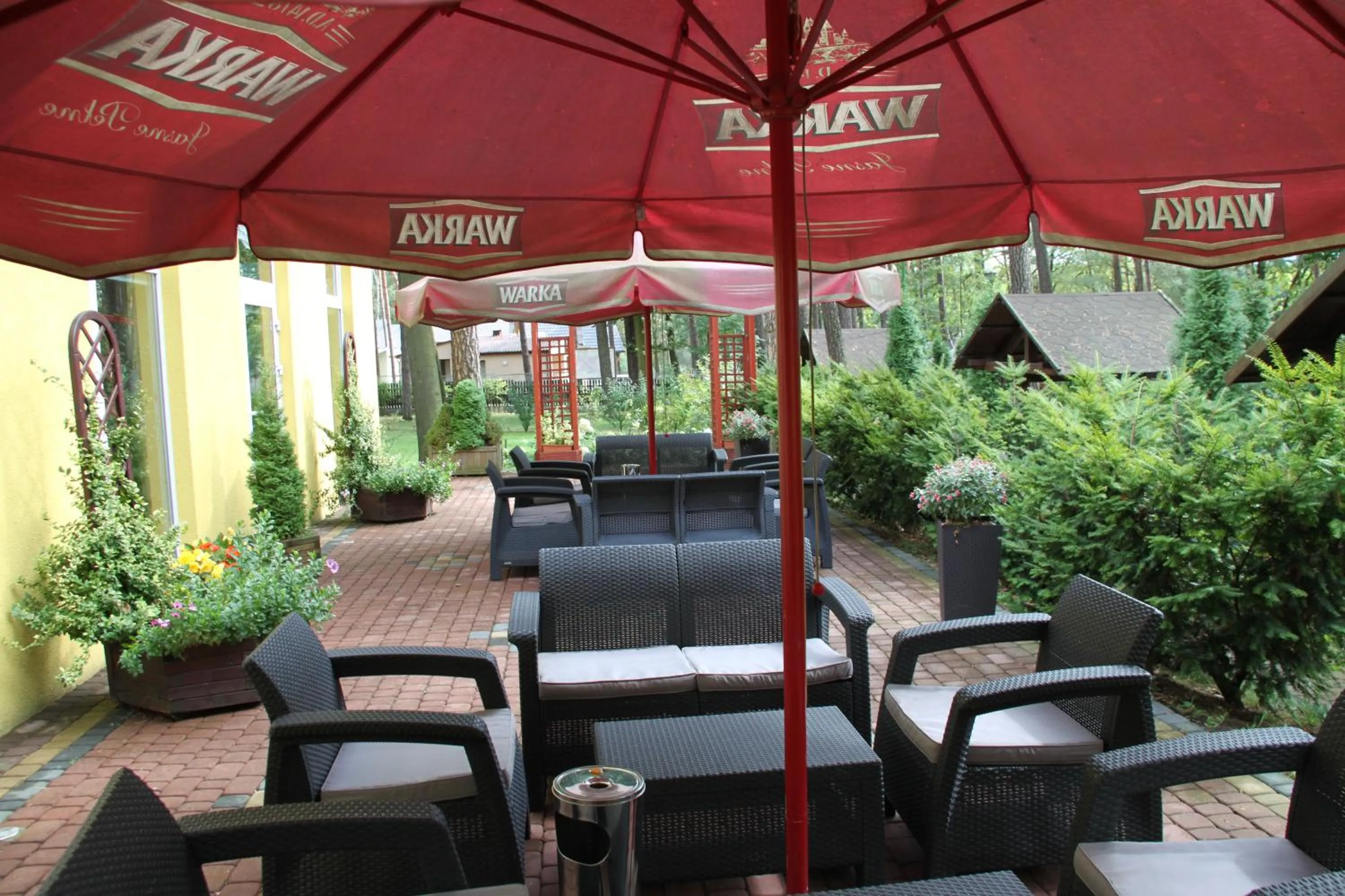 Balcony/Terrace in Hotel Zielony & OW Borowik & Pensjonat Manhattan - Centrum Rekreacji i Wypoczynku GASTROTUR