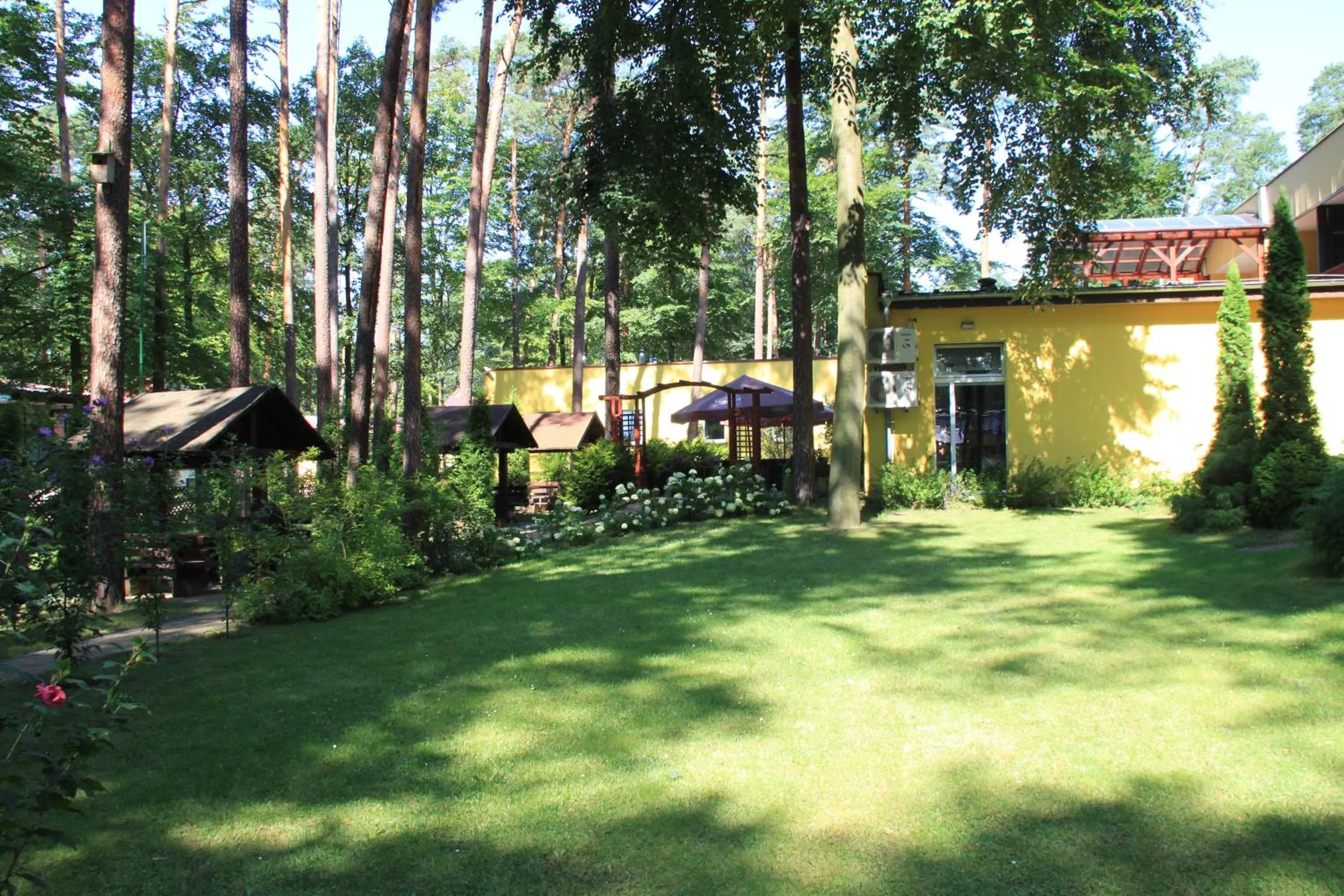 Hotel Zielony & OW Borowik & Pensjonat Manhattan - Centrum Rekreacji i Wypoczynku GASTROTUR