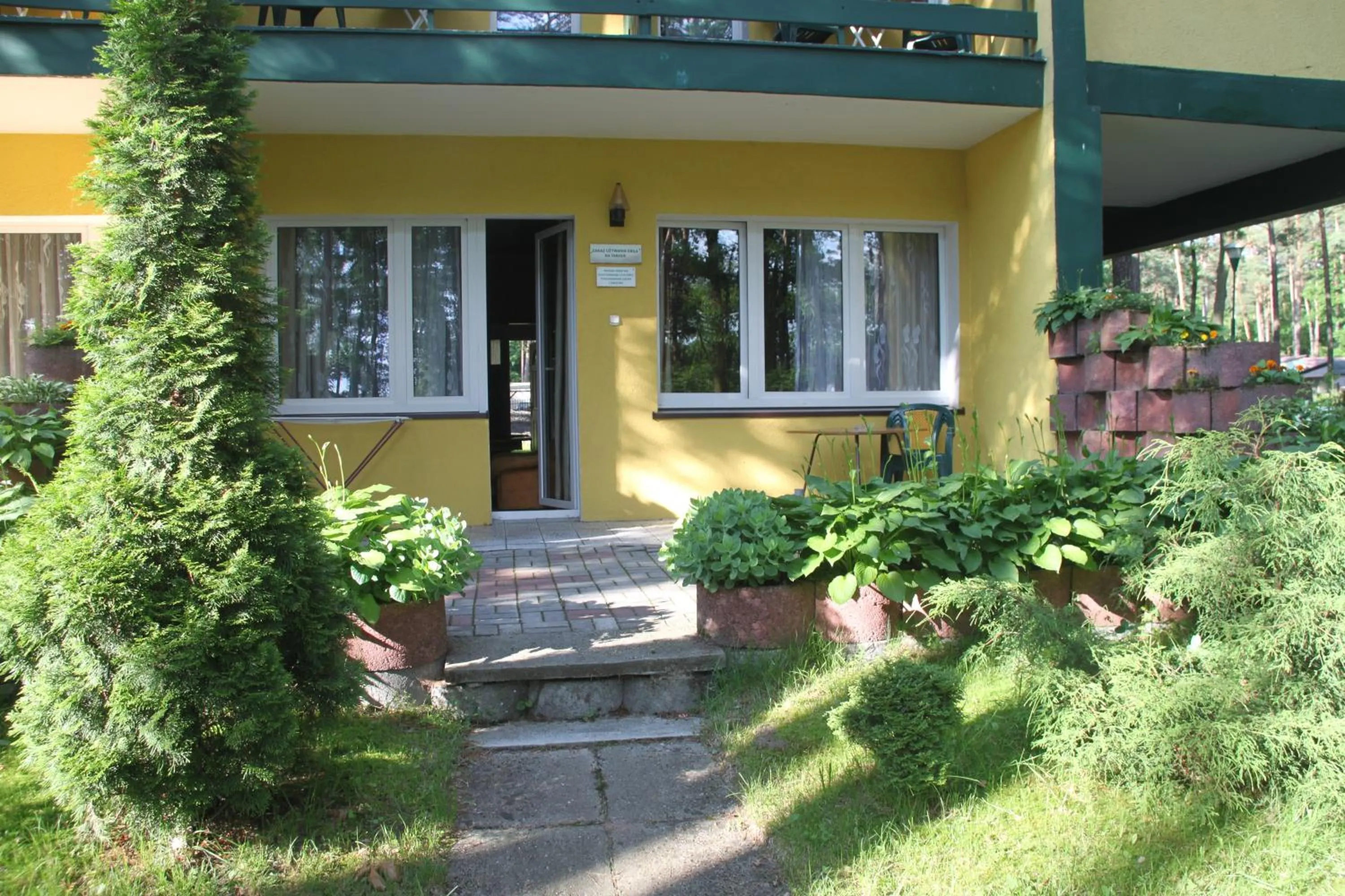 Balcony/Terrace in Hotel Zielony & OW Borowik & Pensjonat Manhattan - Centrum Rekreacji i Wypoczynku GASTROTUR