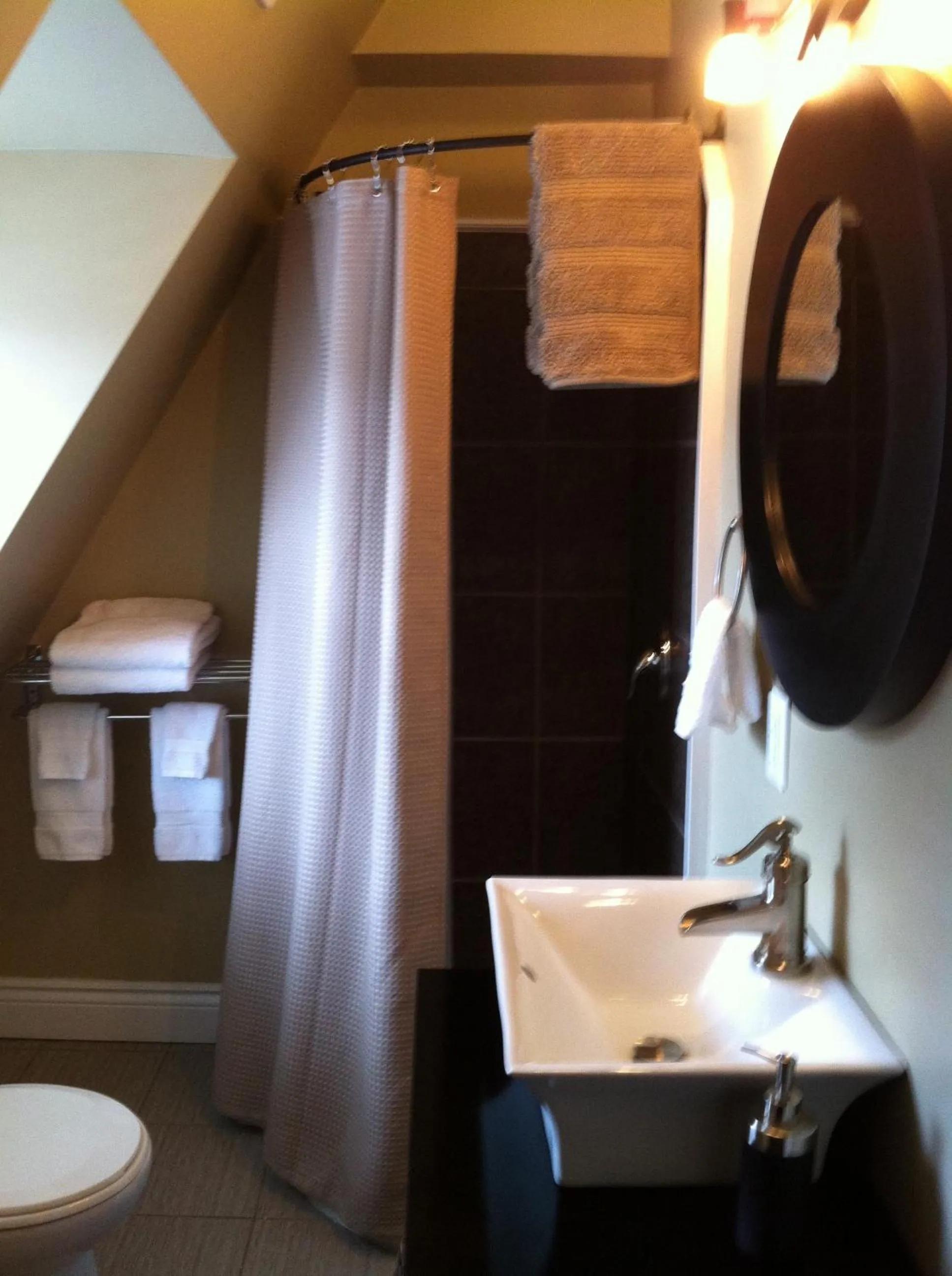 Bathroom in The Duckworth Inn