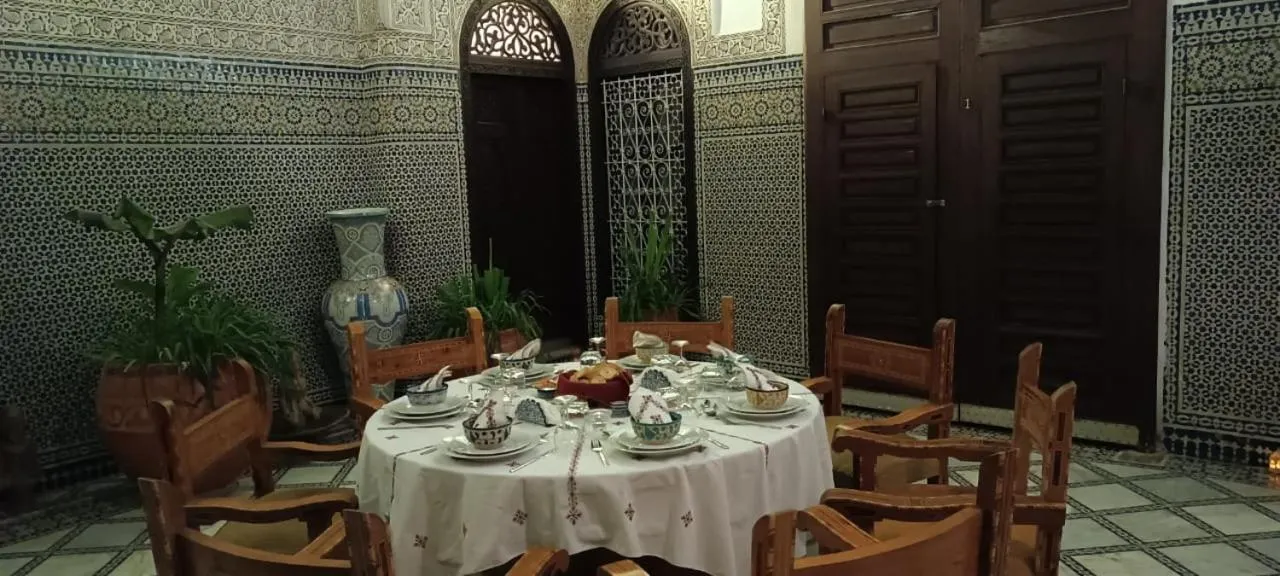 Restaurant/places to eat in Riad Fes Palacete