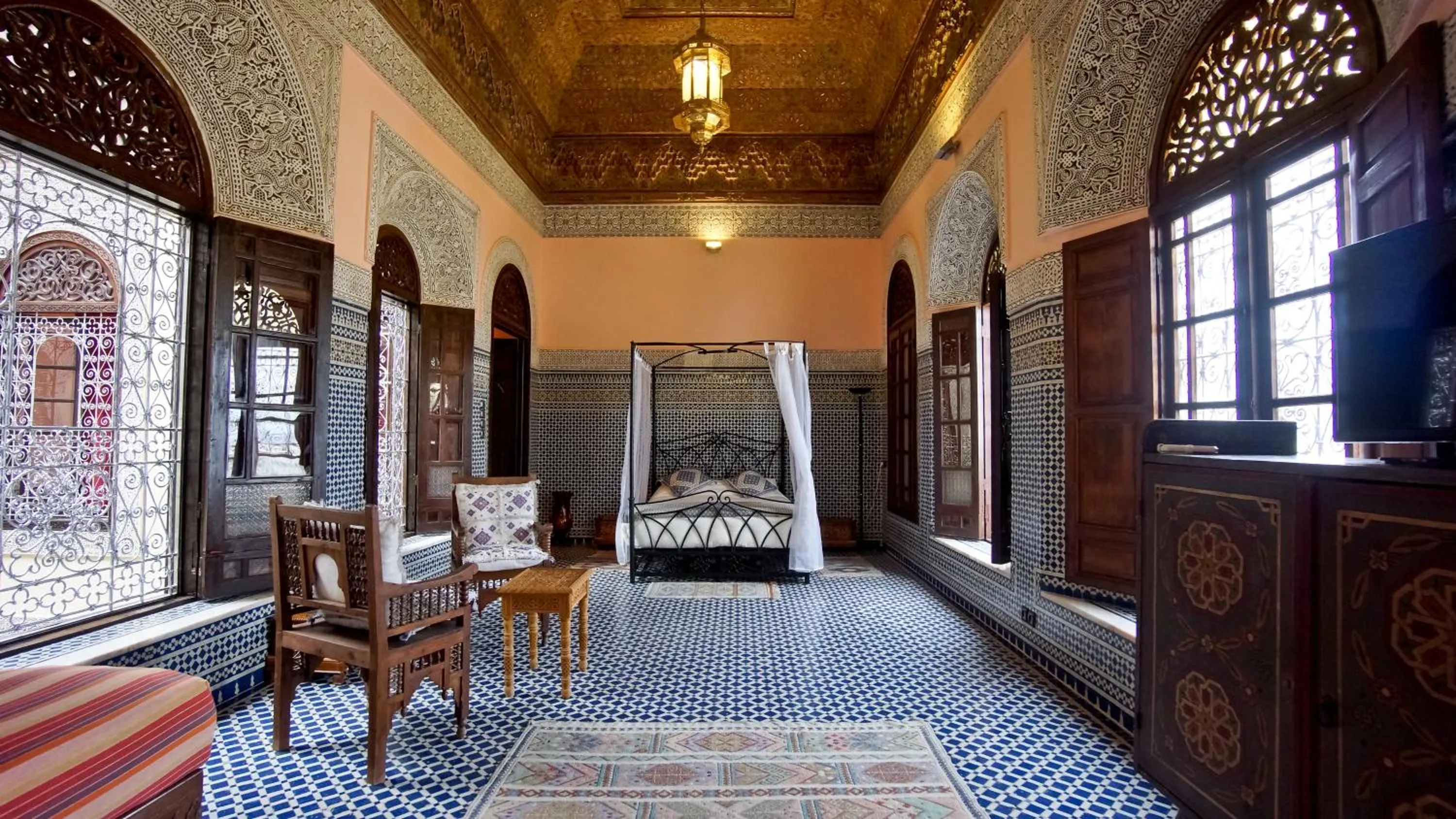 Photo of the whole room, Bed in Riad Fes Palacete