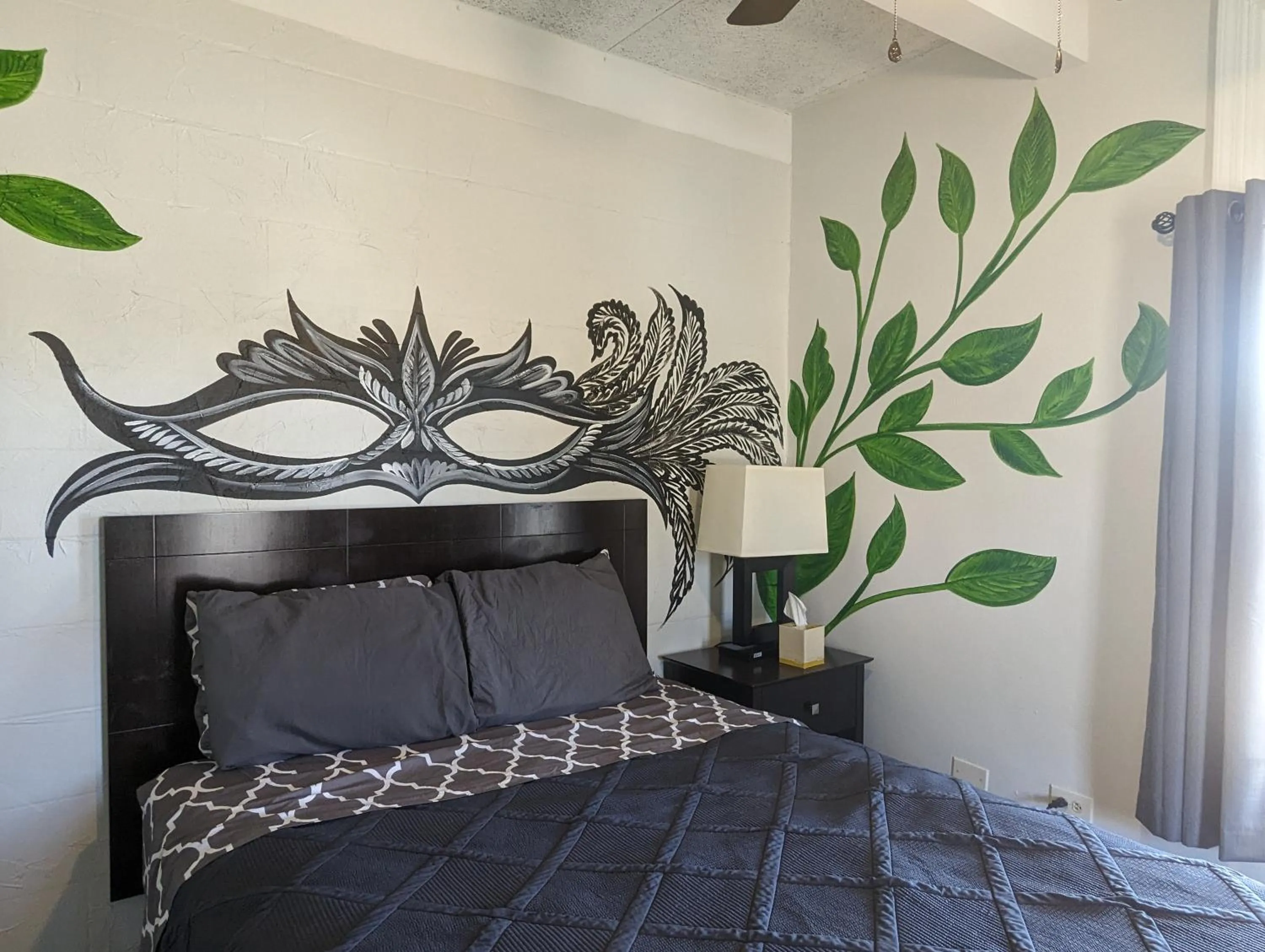 Bed in Riverboat Inn & Suites