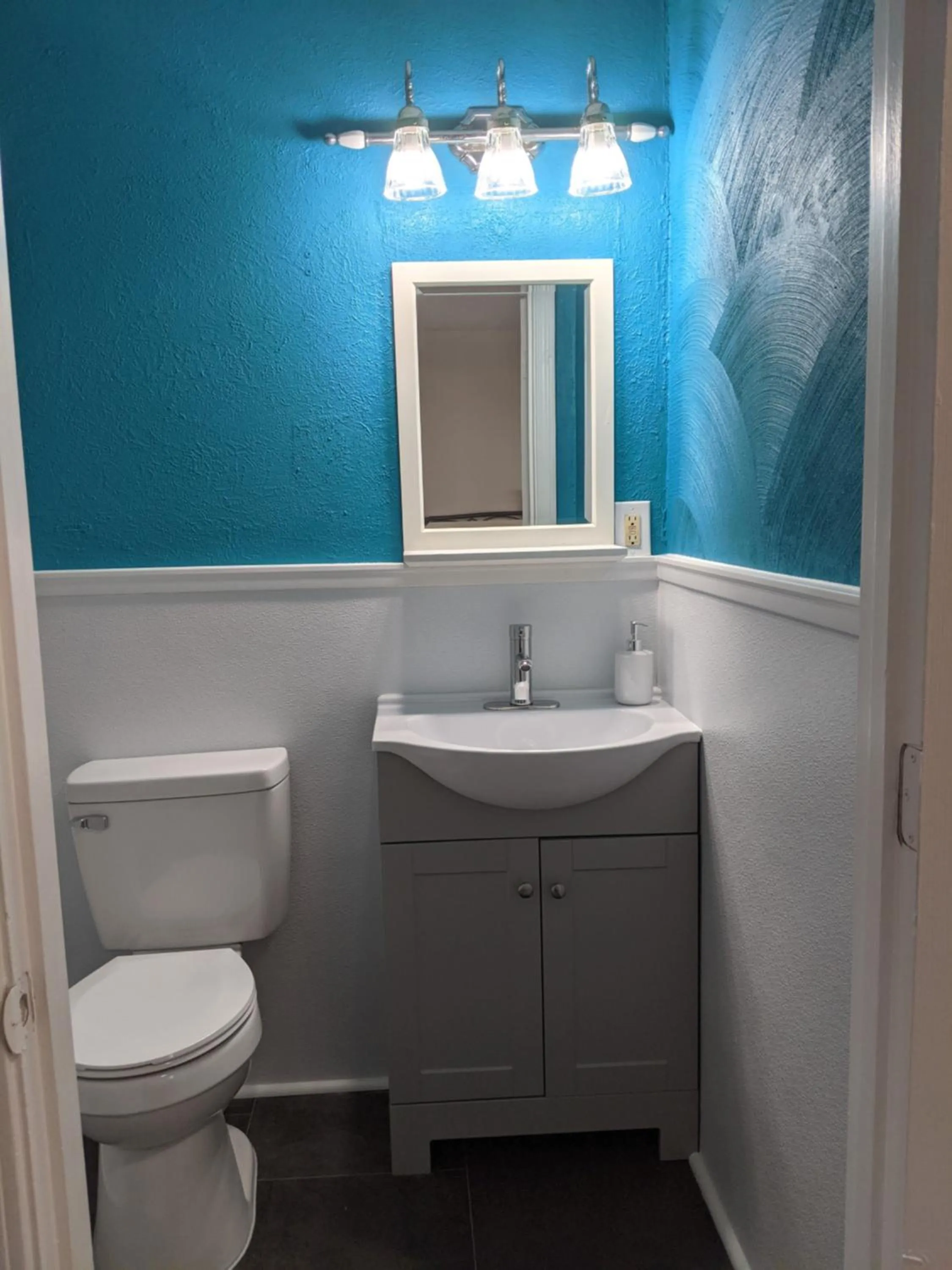 Riverboat Inn & Suites