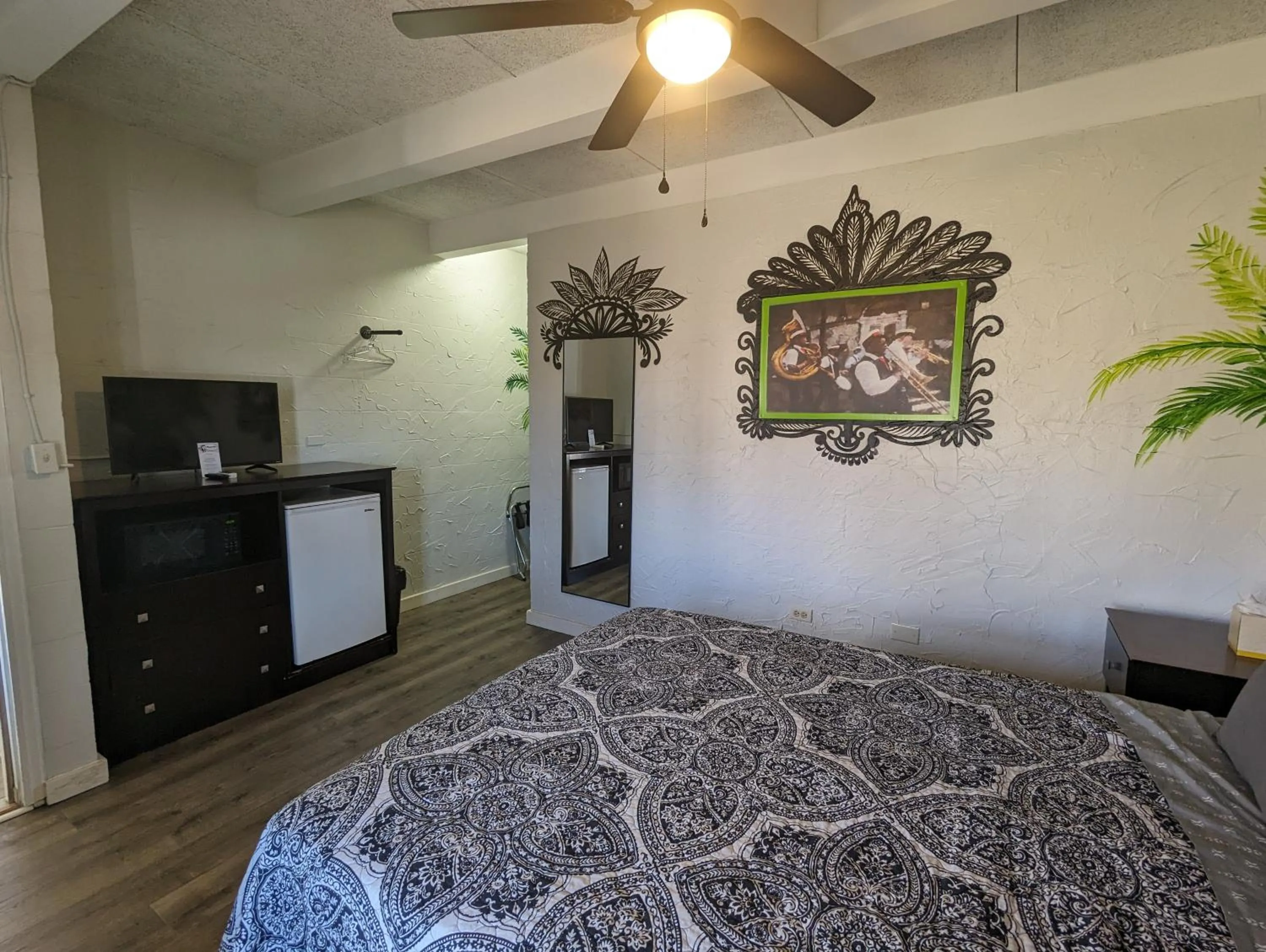 Bed in Riverboat Inn & Suites