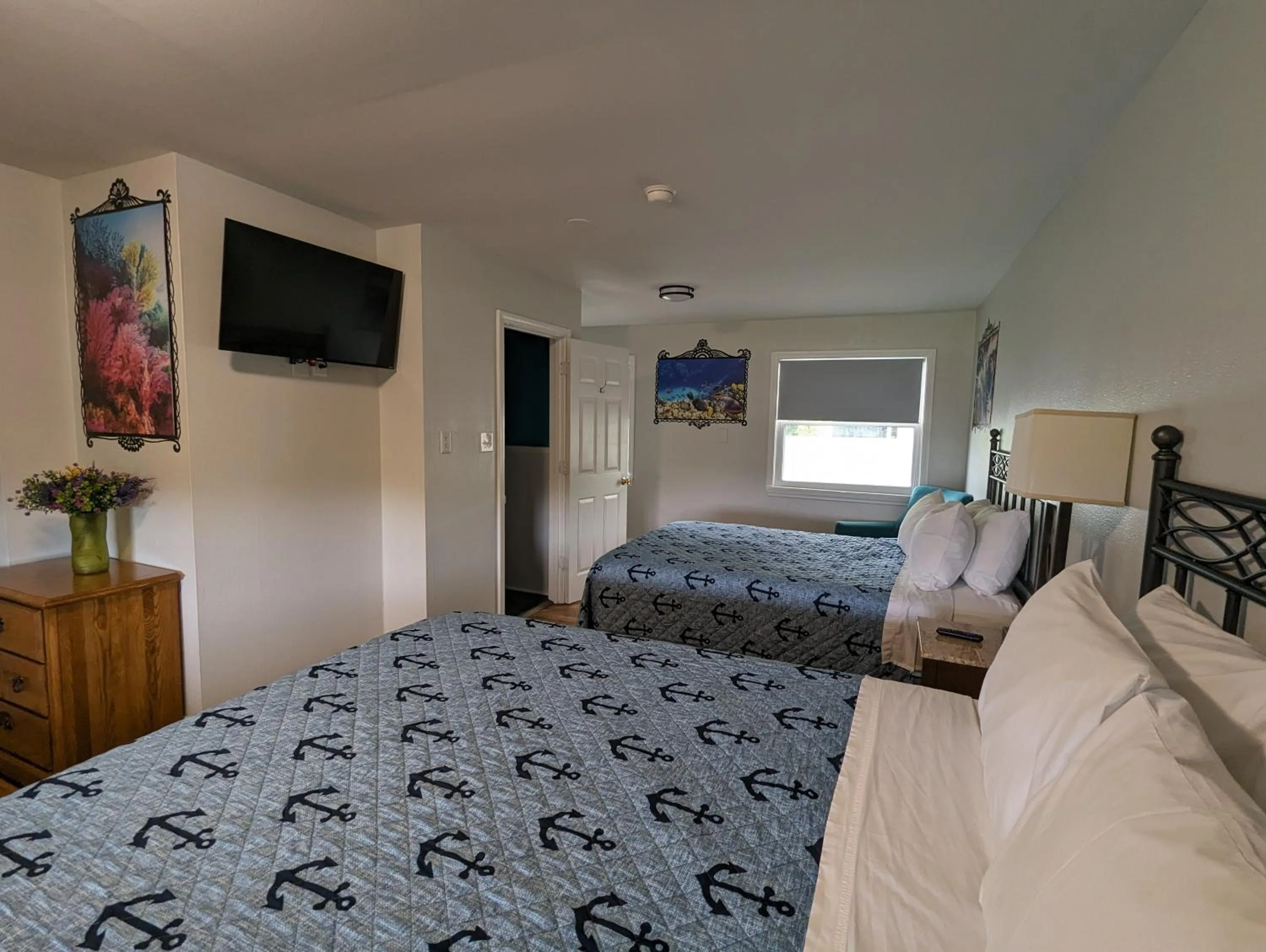 Bed in Riverboat Inn & Suites