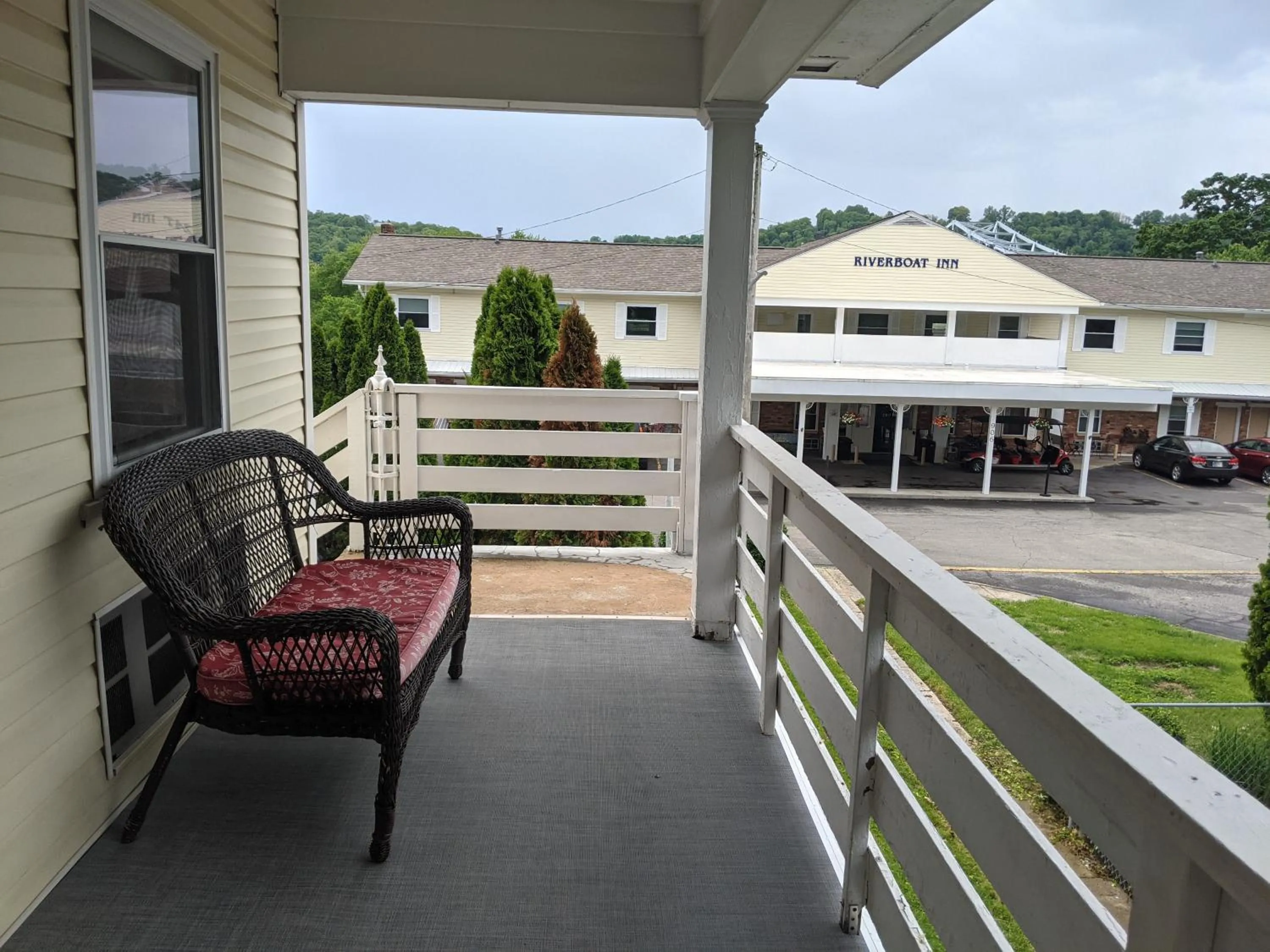 Balcony/Terrace in Riverboat Inn & Suites