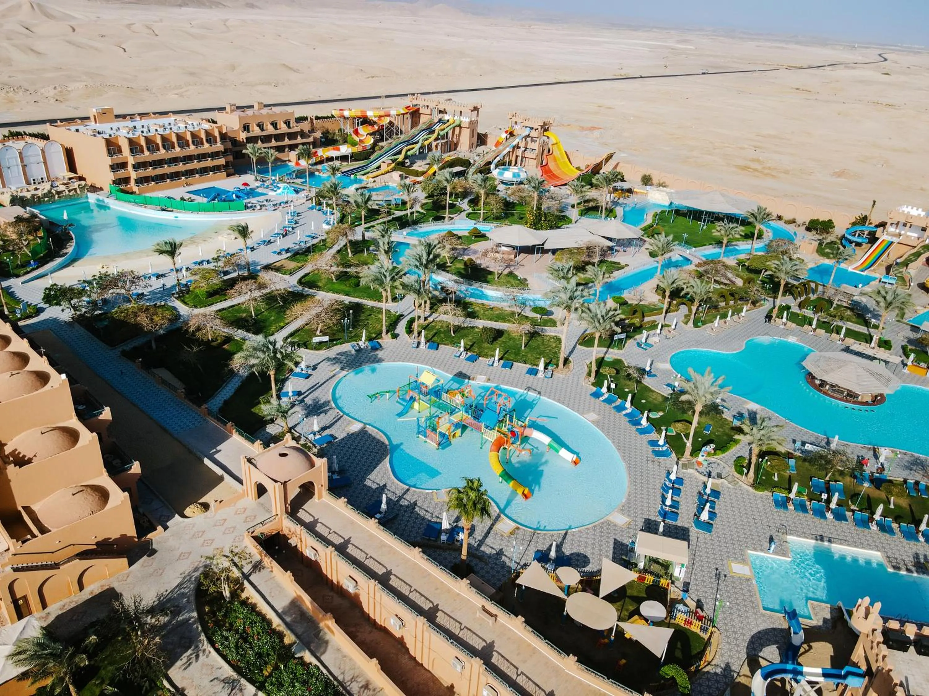 Property building in Sentido Akassia Beach