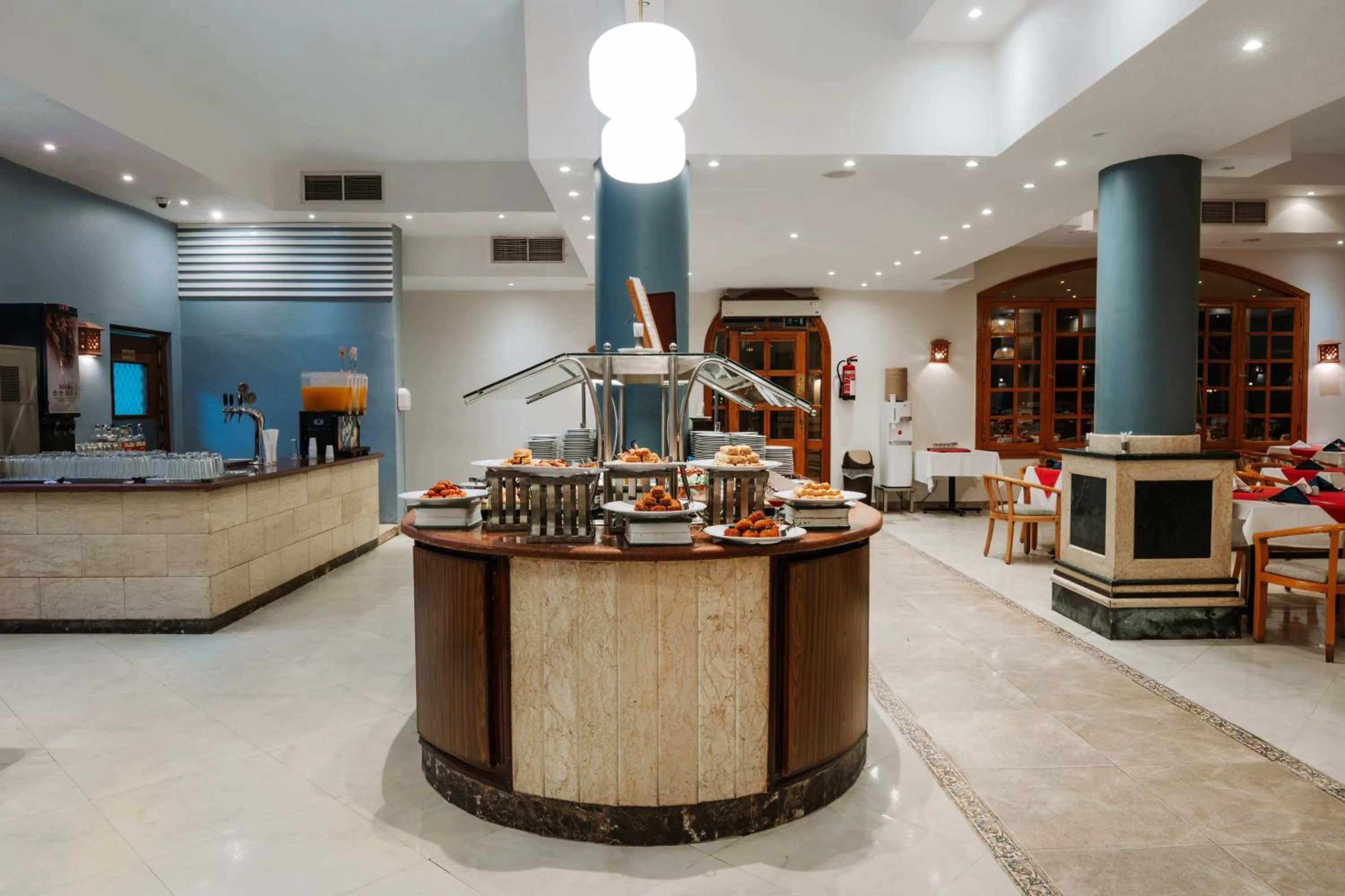 Restaurant/places to eat in Sentido Akassia Beach