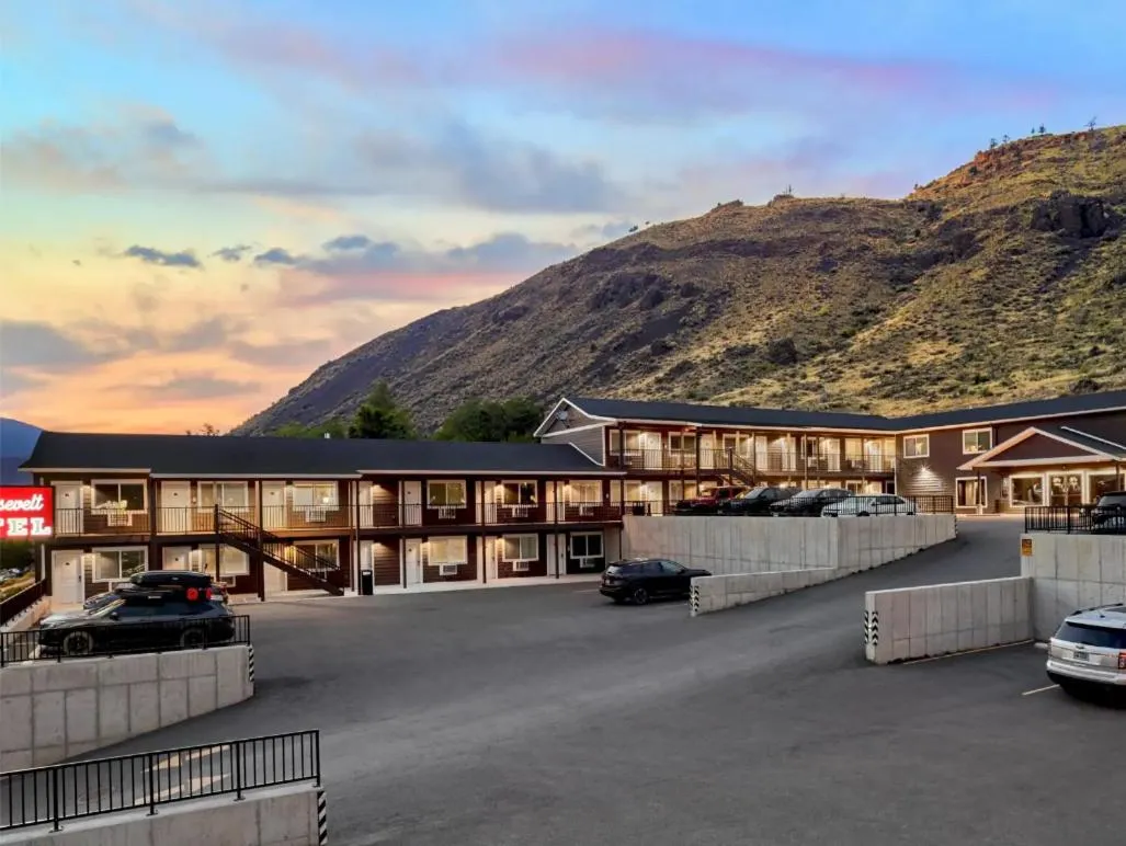 Roosevelt Hotel & Cabins - Yellowstone