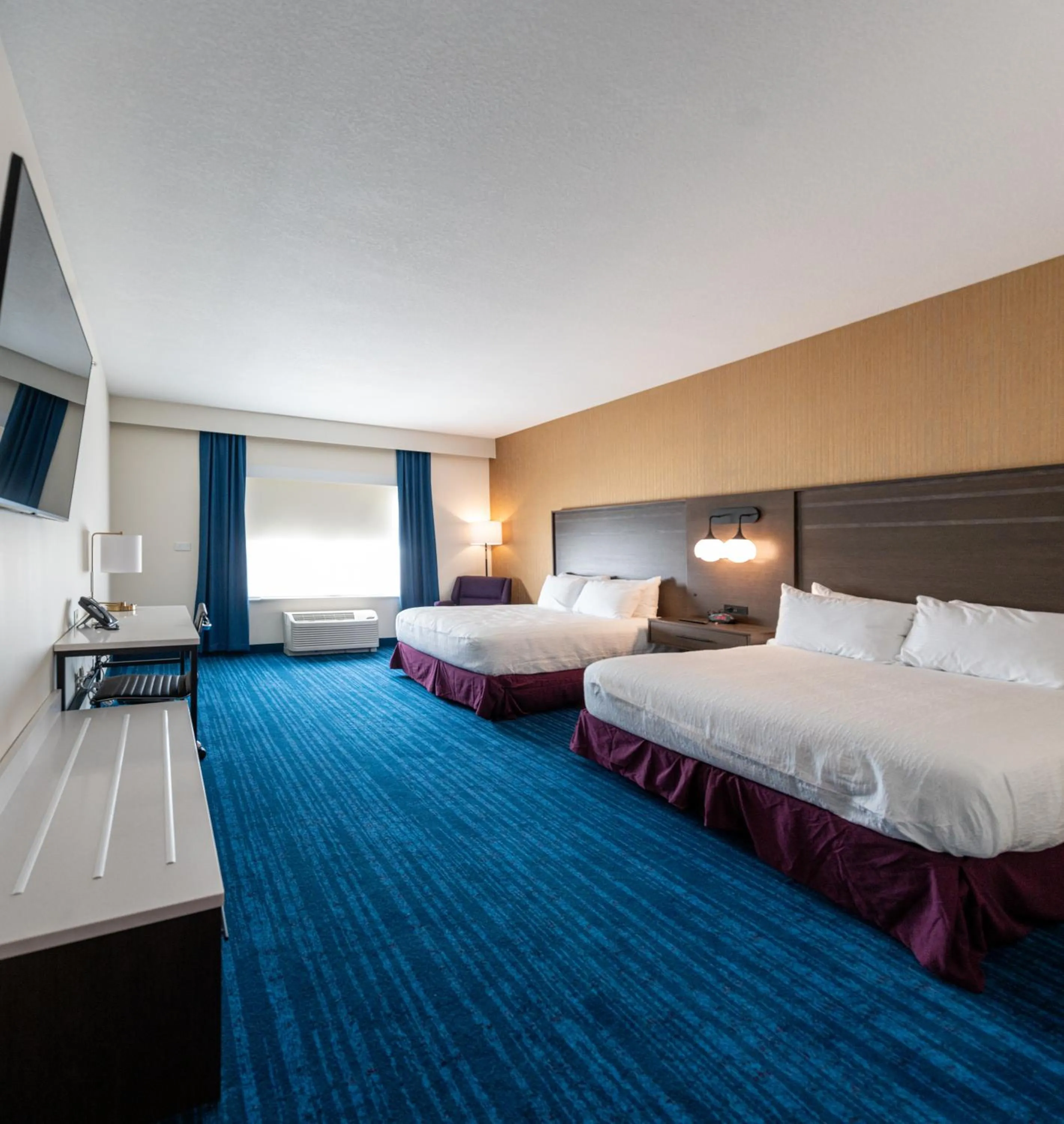 Bed in Walker's Bluff Casino Resort