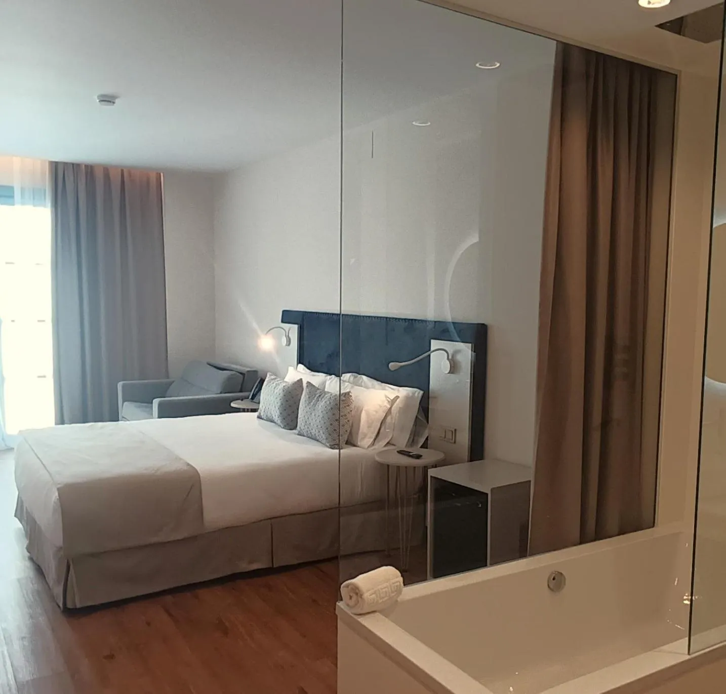 Toilet, Bed in Hotel Boutique La Brisa del Mar