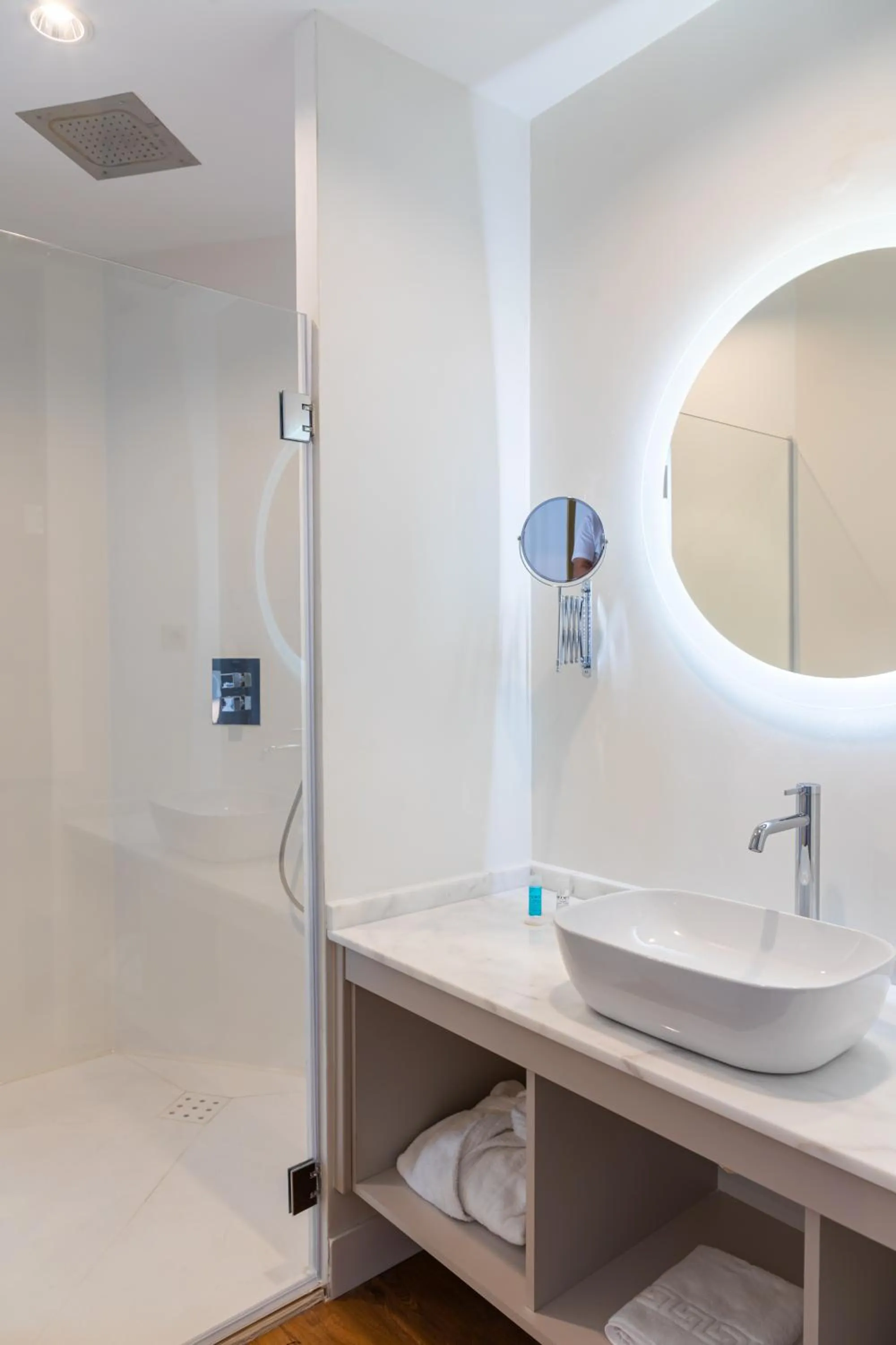 Shower in Hotel Boutique La Brisa del Mar