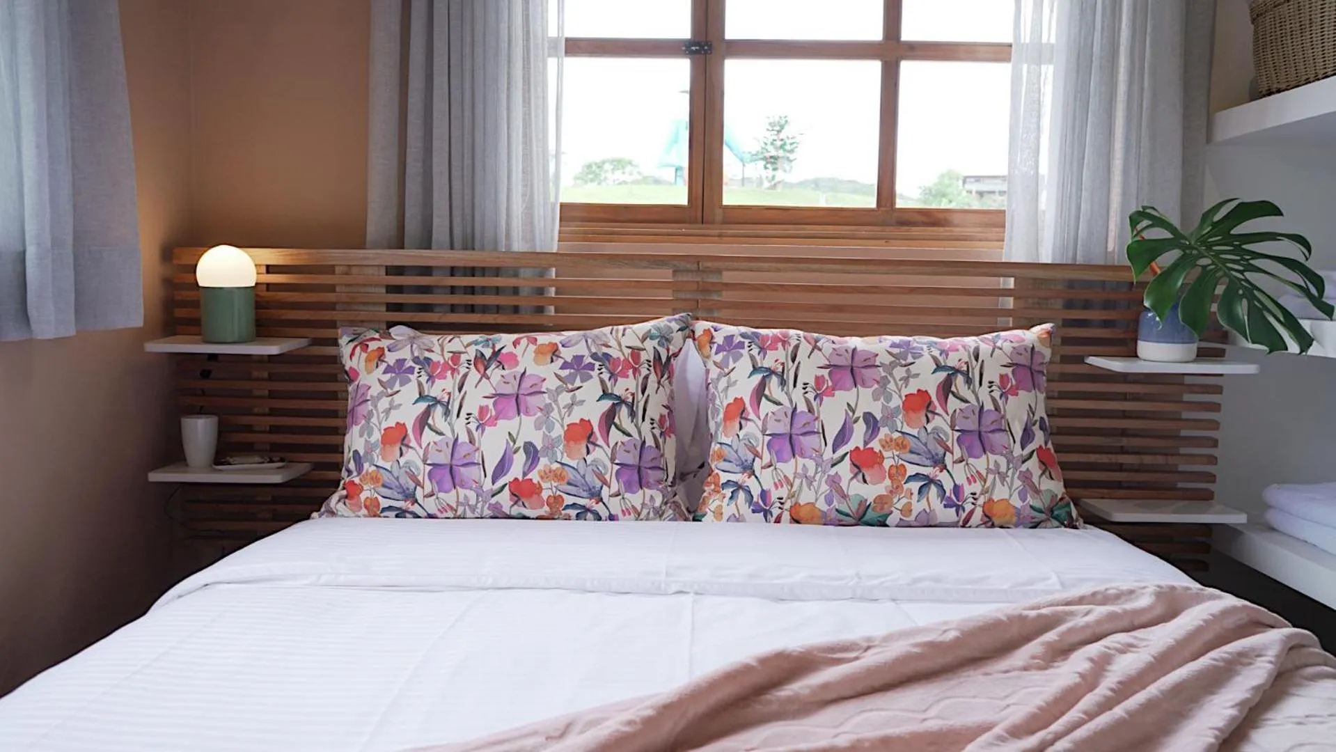 Bed in La Perla Finca Hotel