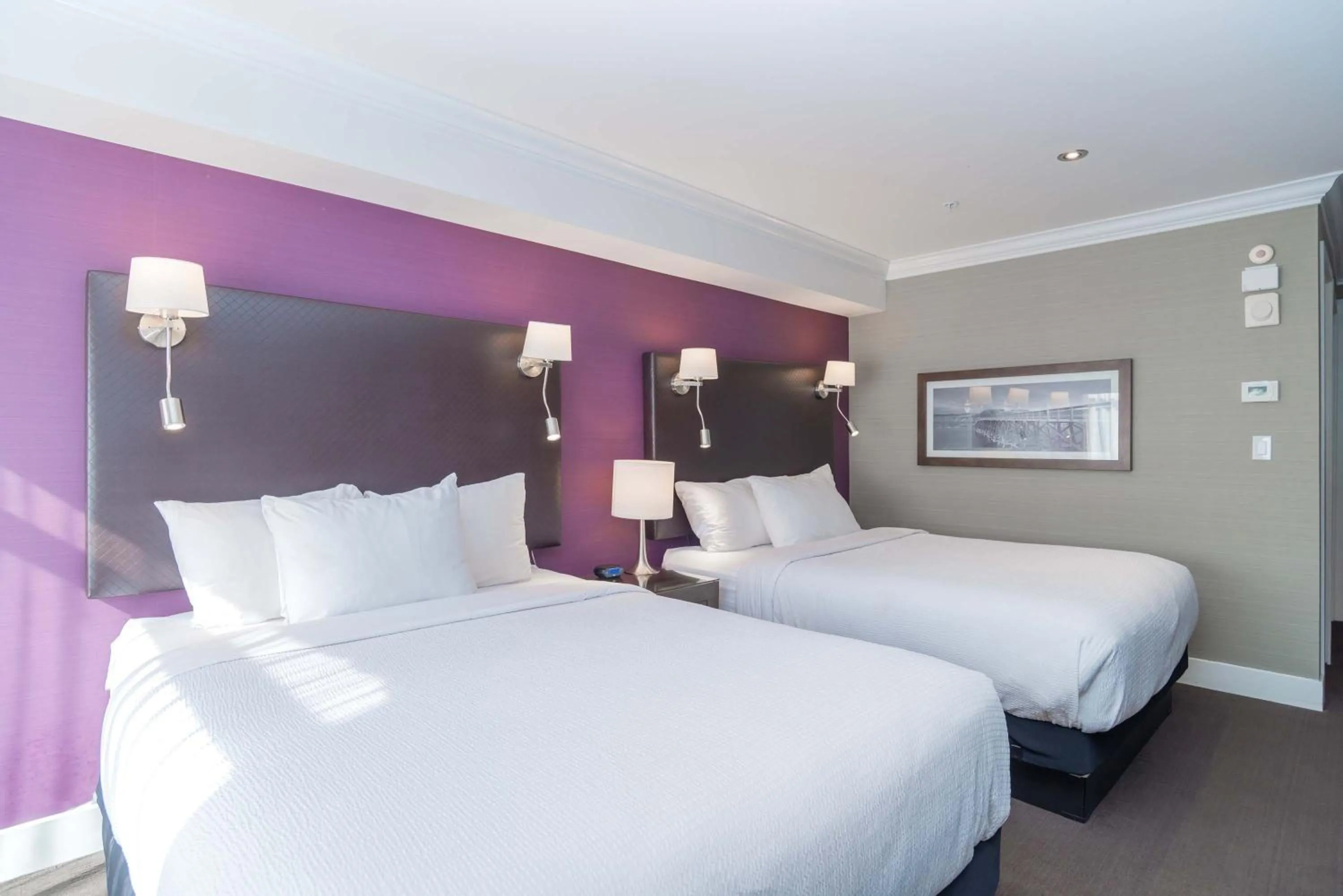 Photo of the whole room, Bed in Sandman Signature Kamloops Hotel